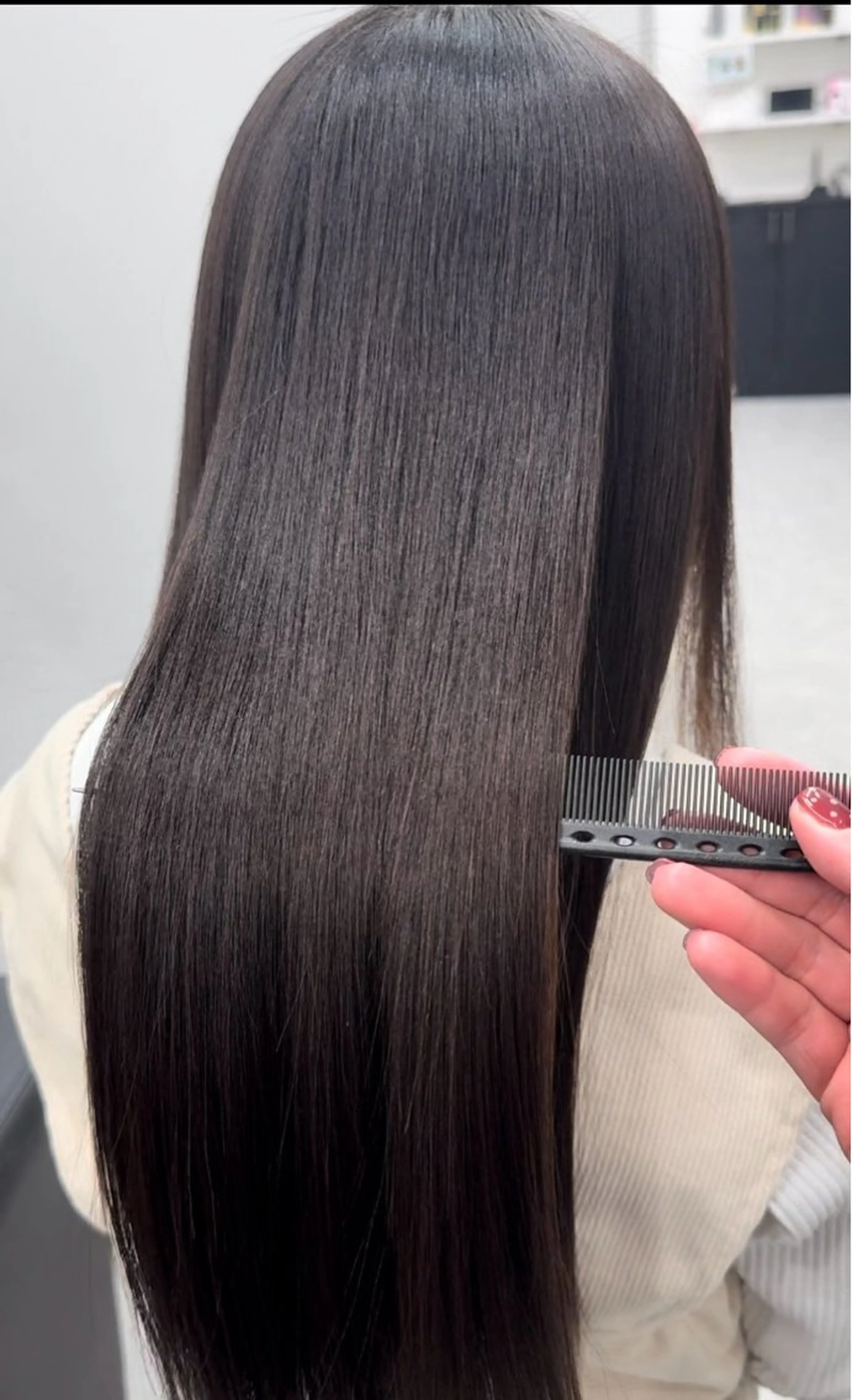 ロング 縮毛矯正 𝘀𝗮𝗲 ⑅*/ 艶髪/ショートボブのヘアスタイル