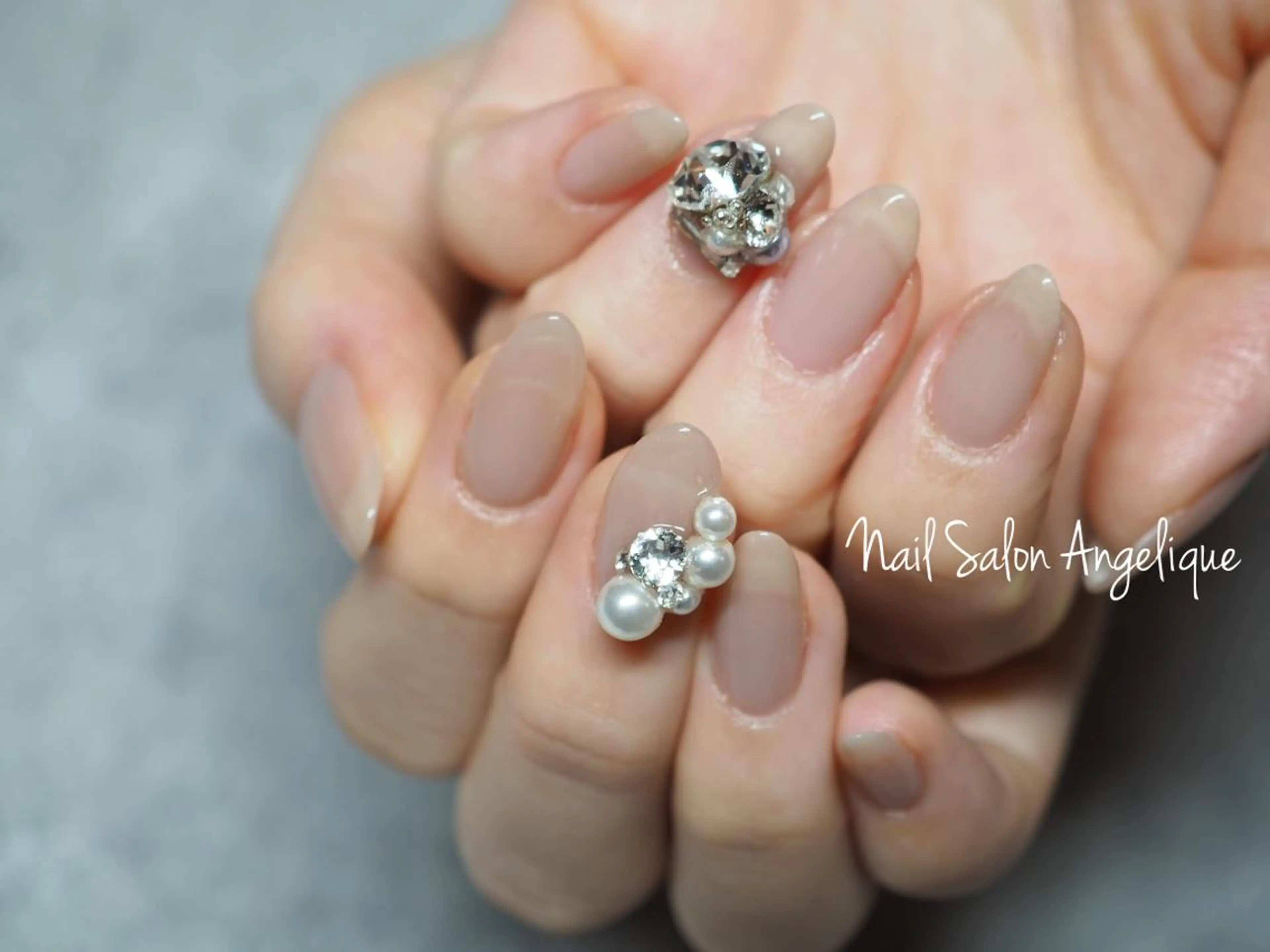 ネイル アートネイル ジェルネイル ワンカラーネイル ストーンネイル ハンドネイル Nailist Rumiのネイルデザイン