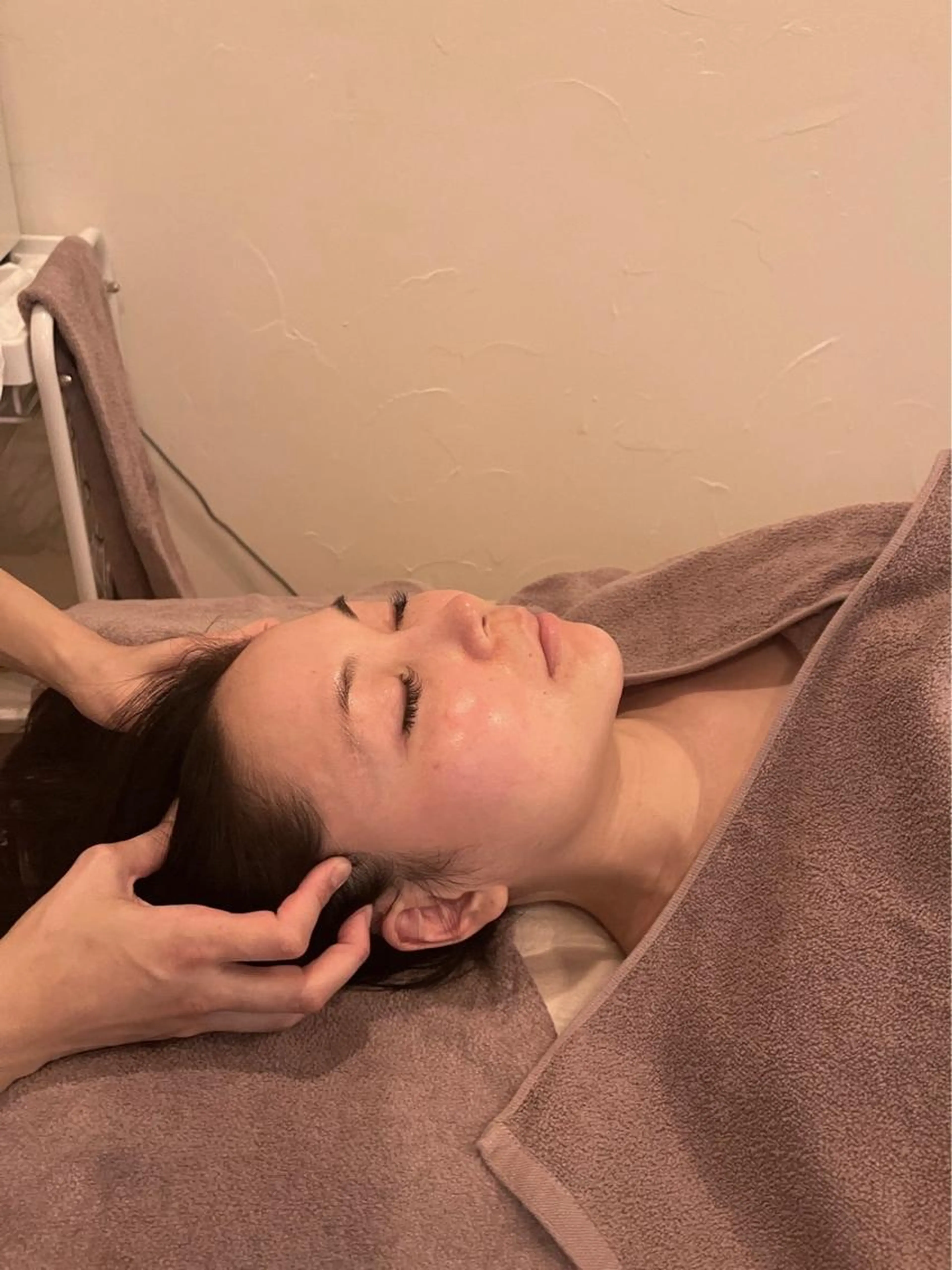 《ドライヘッドスパ＋オイル首肩・デコルテ》40分の写真