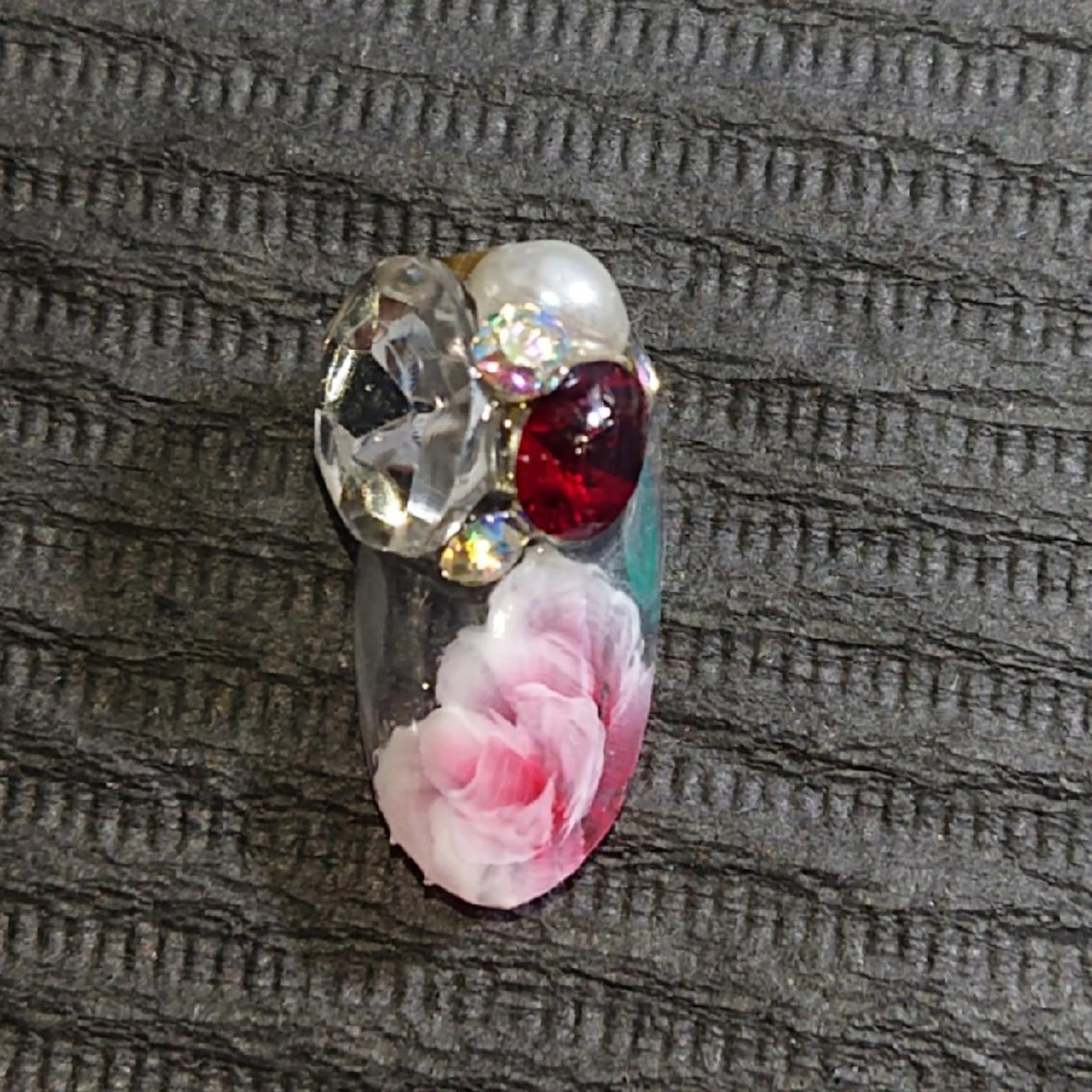 ネイル KOYAMA KIMIEのネイルデザイン