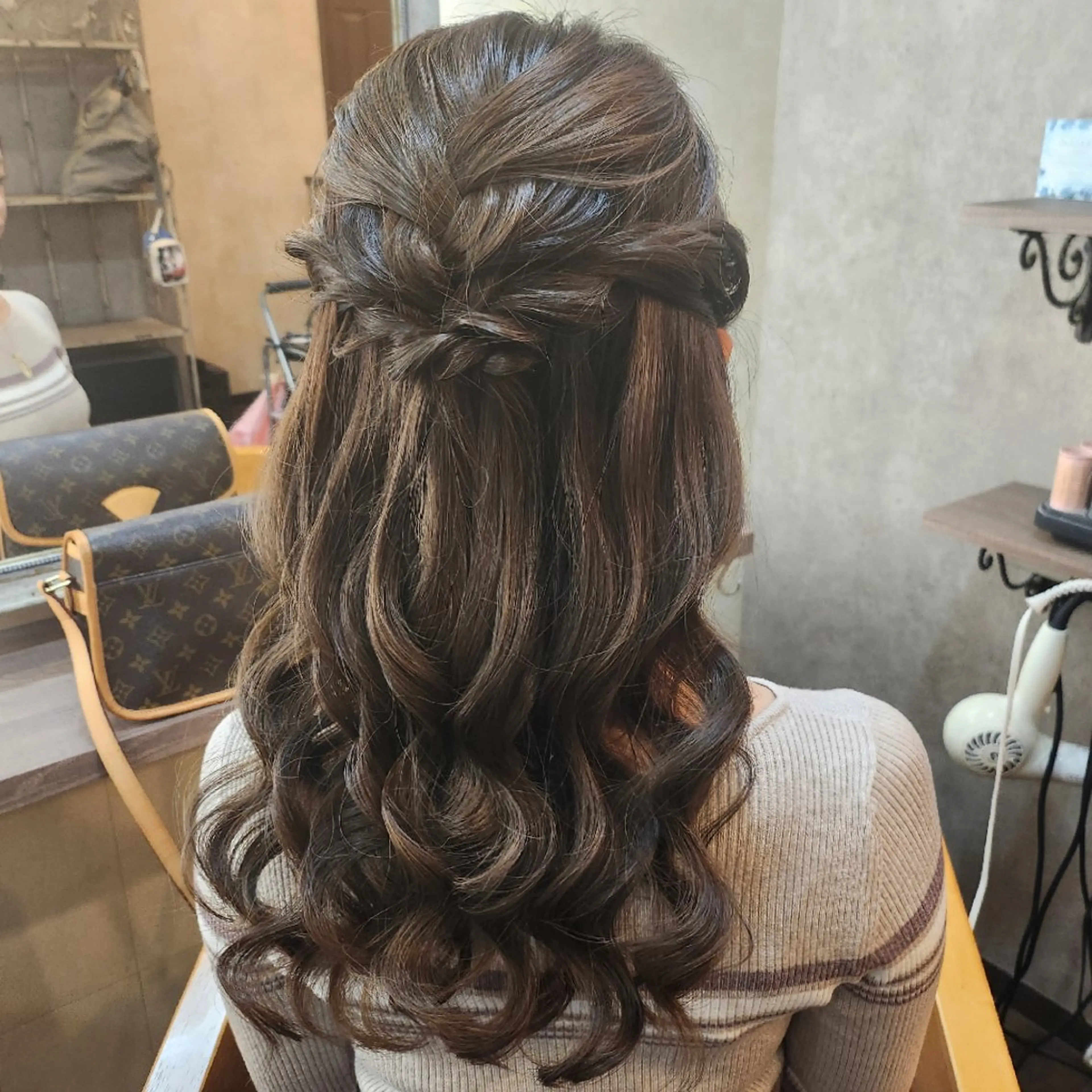 セミロング ヘアアレンジ ハーフアップ ヘアセット 田井中 悠紀のヘアスタイル