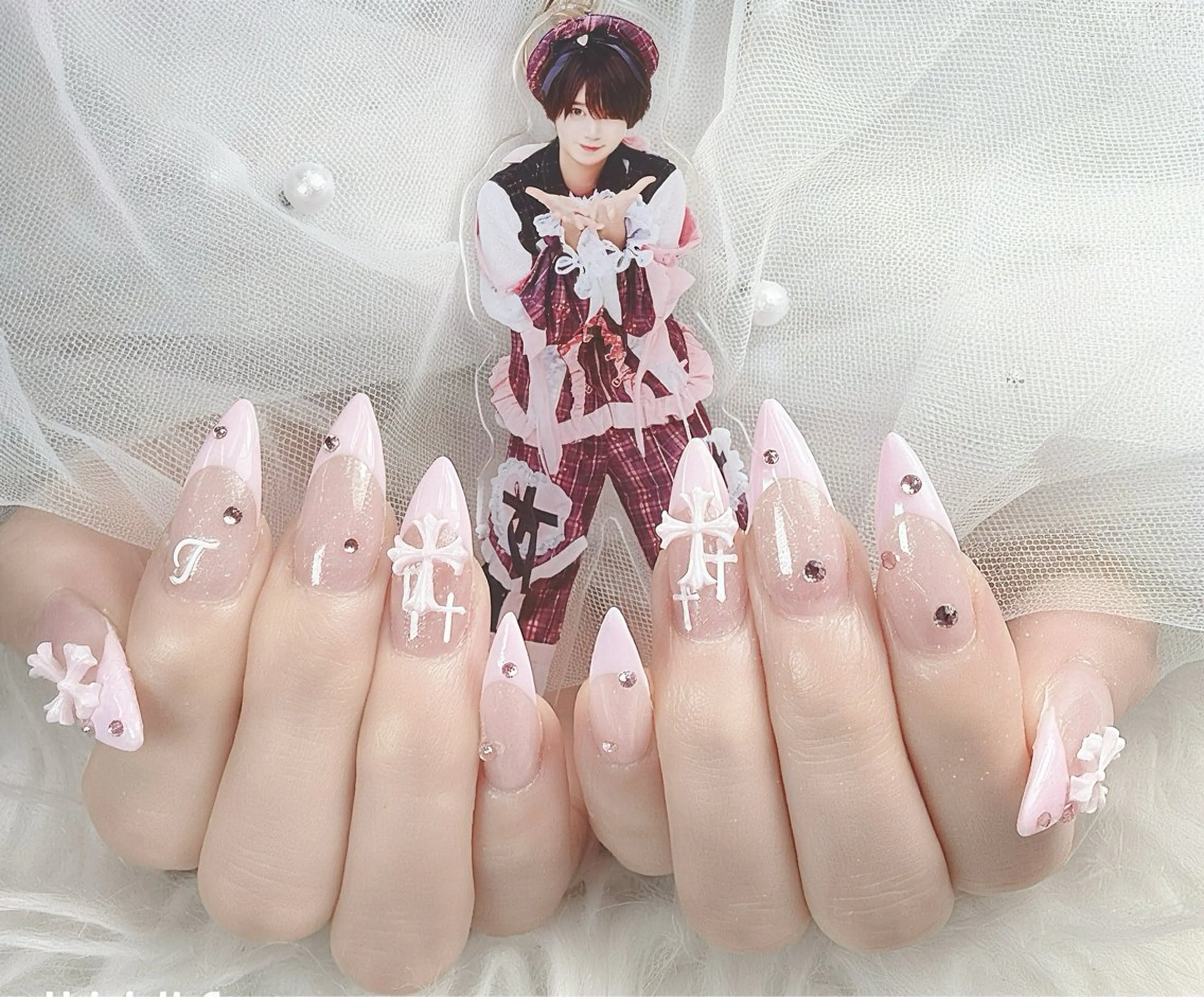 ネイル フラッシュネイル フレンチネイル キラキラネイル ハンドネイル ハンドケア Gote Kawa nail salonのネイルデザイン