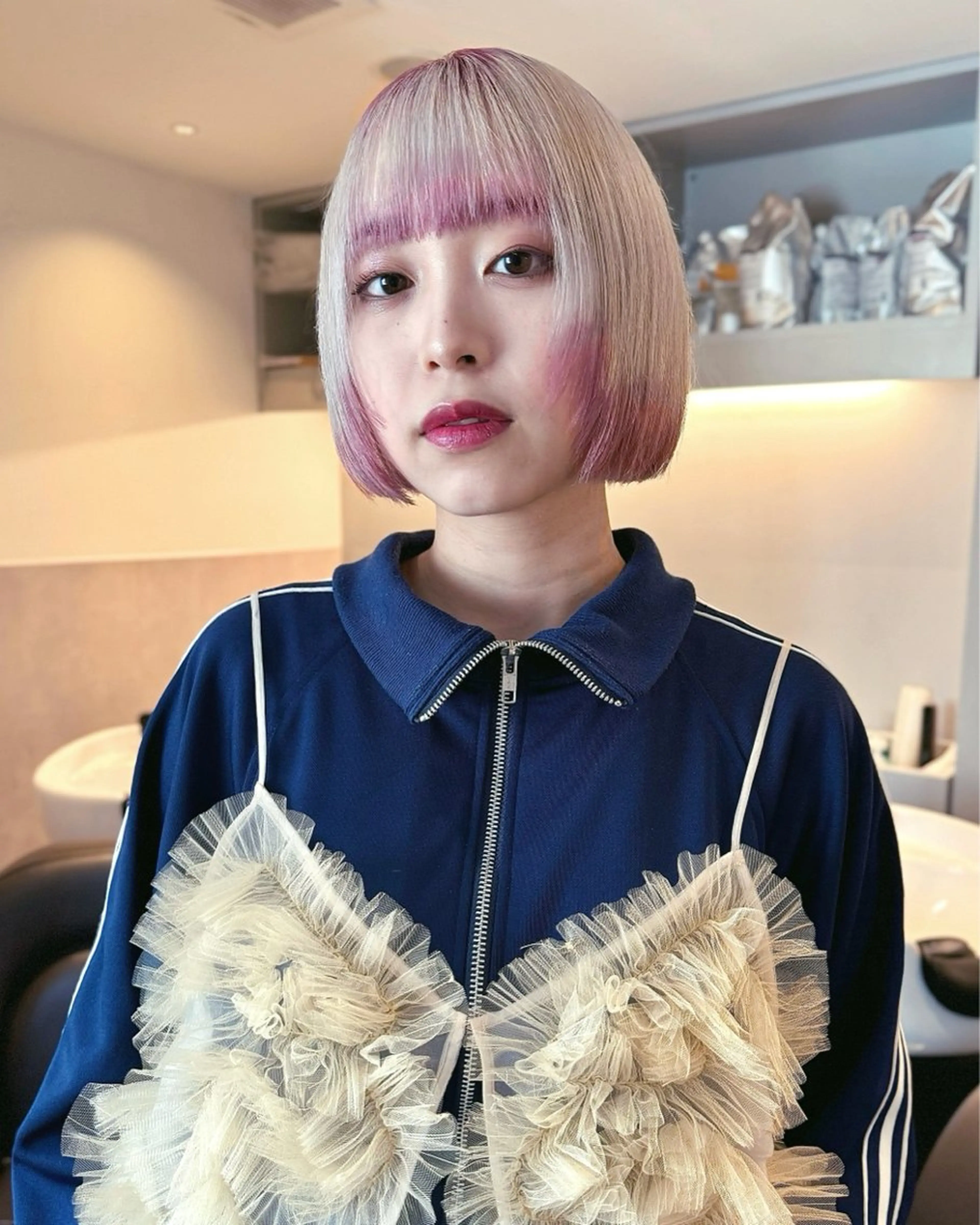 ショート カラー ボブ レイヤーカット ヘアカラー トリートメント RAIMA ケアハイトーンのヘアスタイル