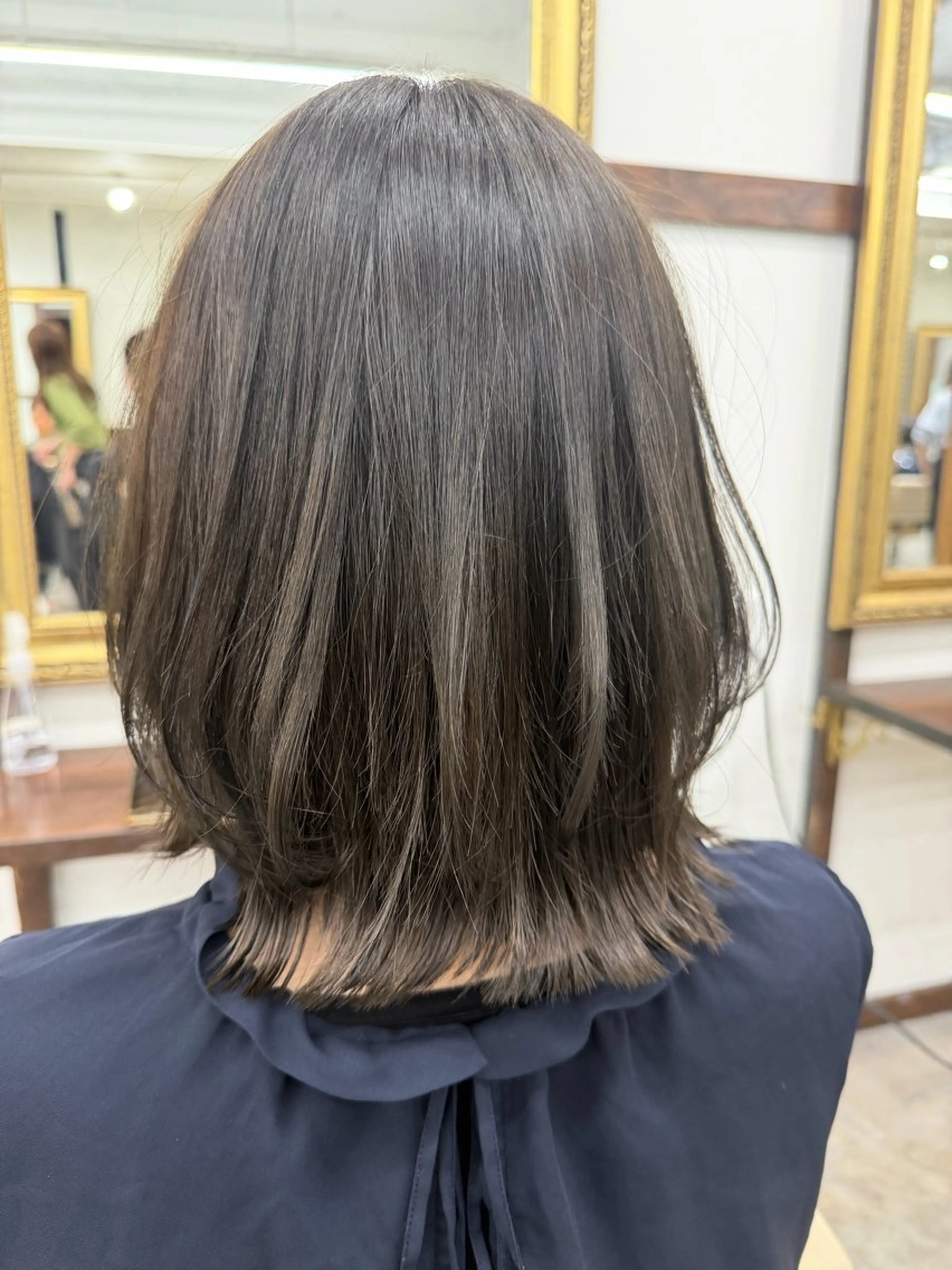 ミディアム くびれヘア カット ヘアカラー トリートメント ヘアセット 髪質改善×縮毛矯正 saLyu川島のヘアスタイル