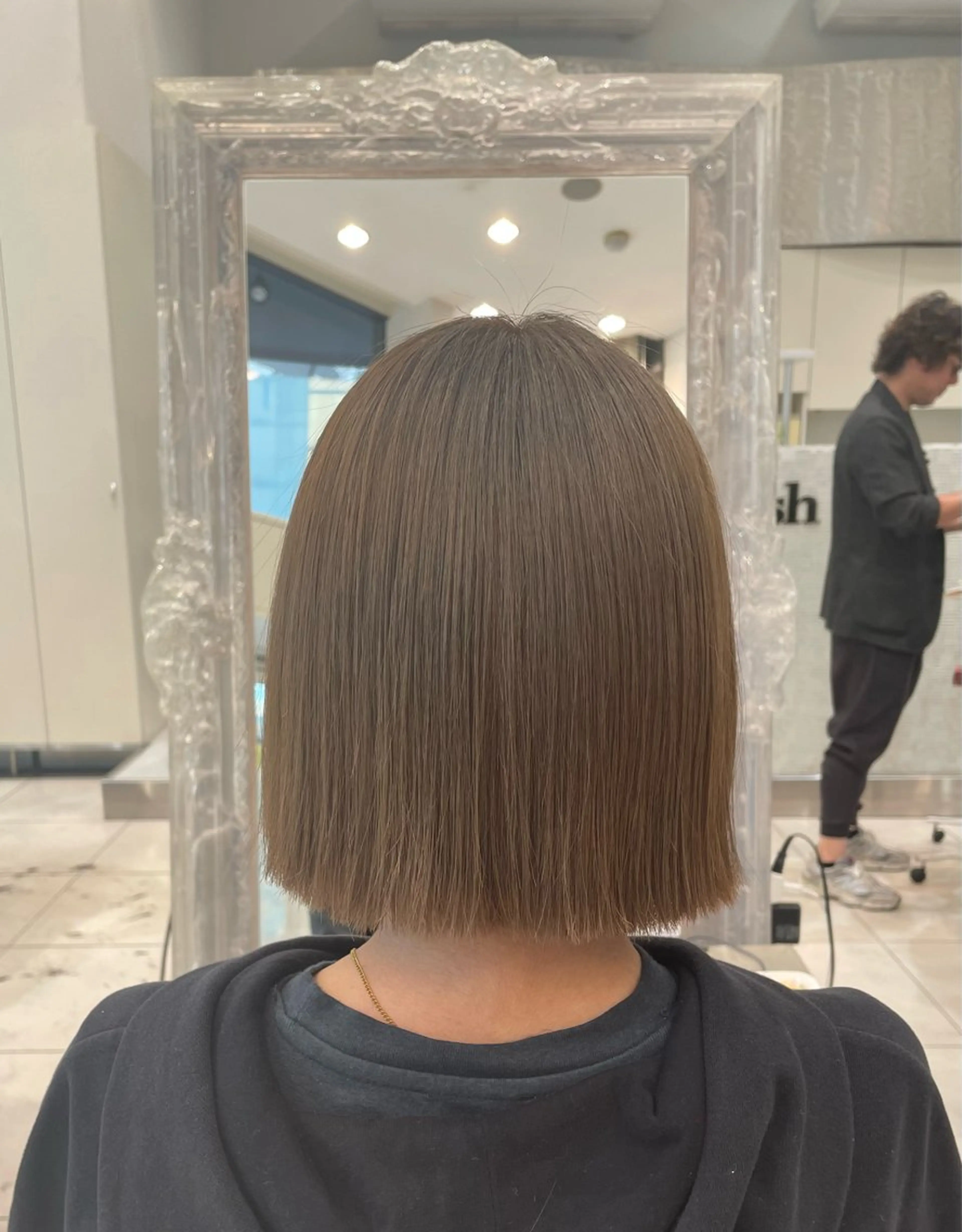 ショート カラー ヘアカラー トップスタイリスト 石川みやびのヘアスタイル