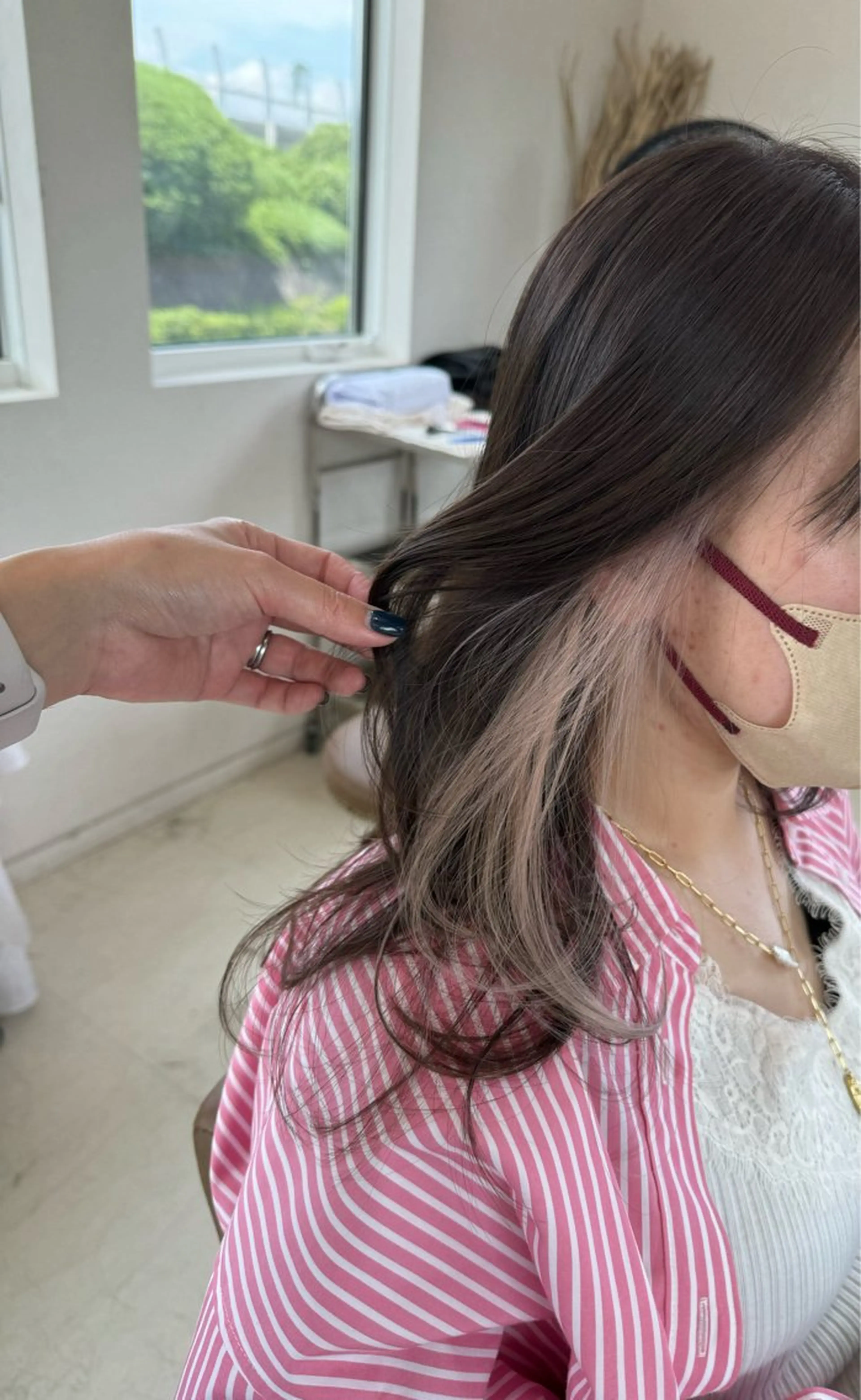 セミロング ヘアカラー 鈴木 妃帆未のヘアスタイル