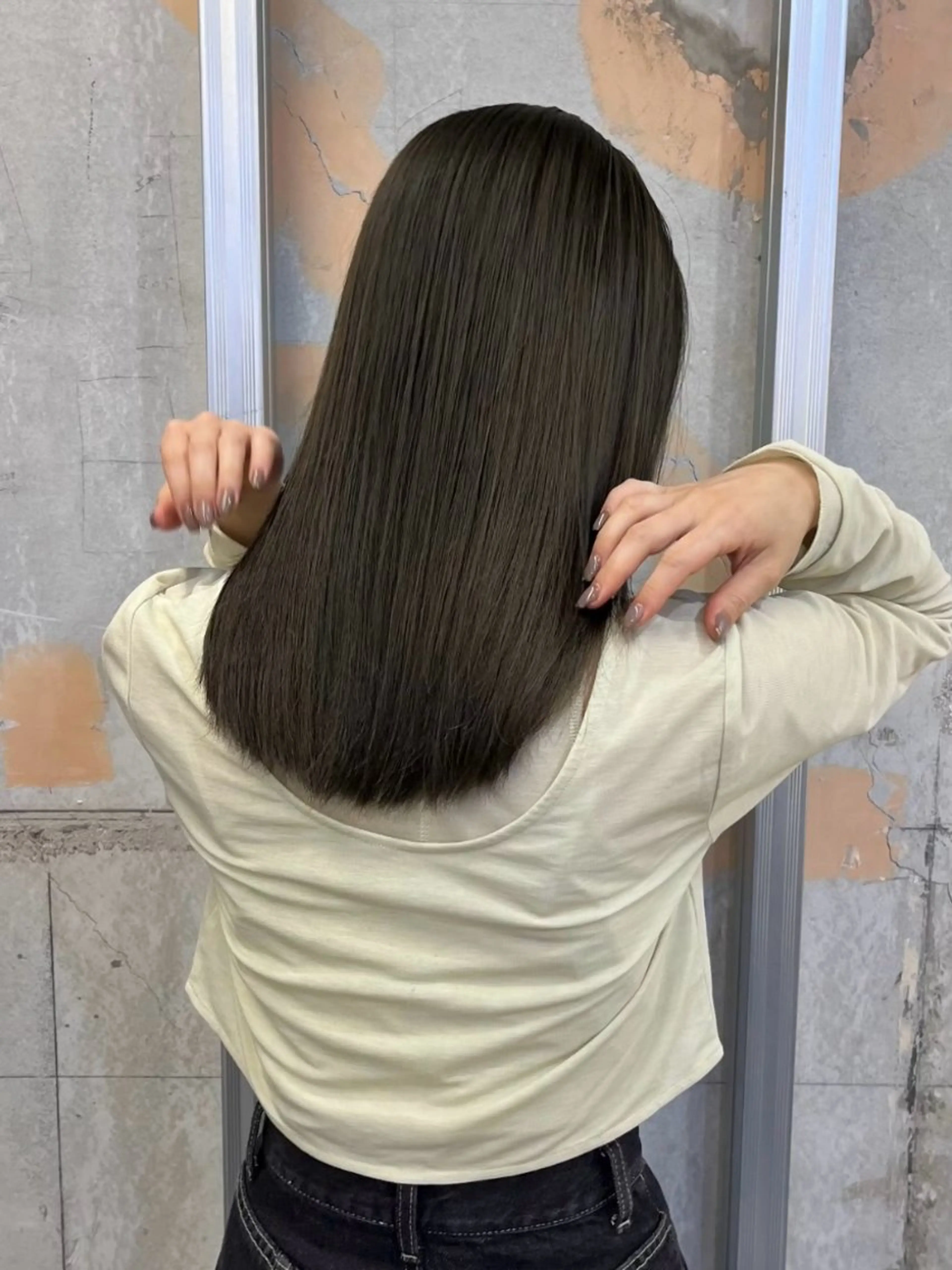 ロング カット ヘアカラー トリートメント ブリーチなしカラー /ベージュカラーのヘアスタイル