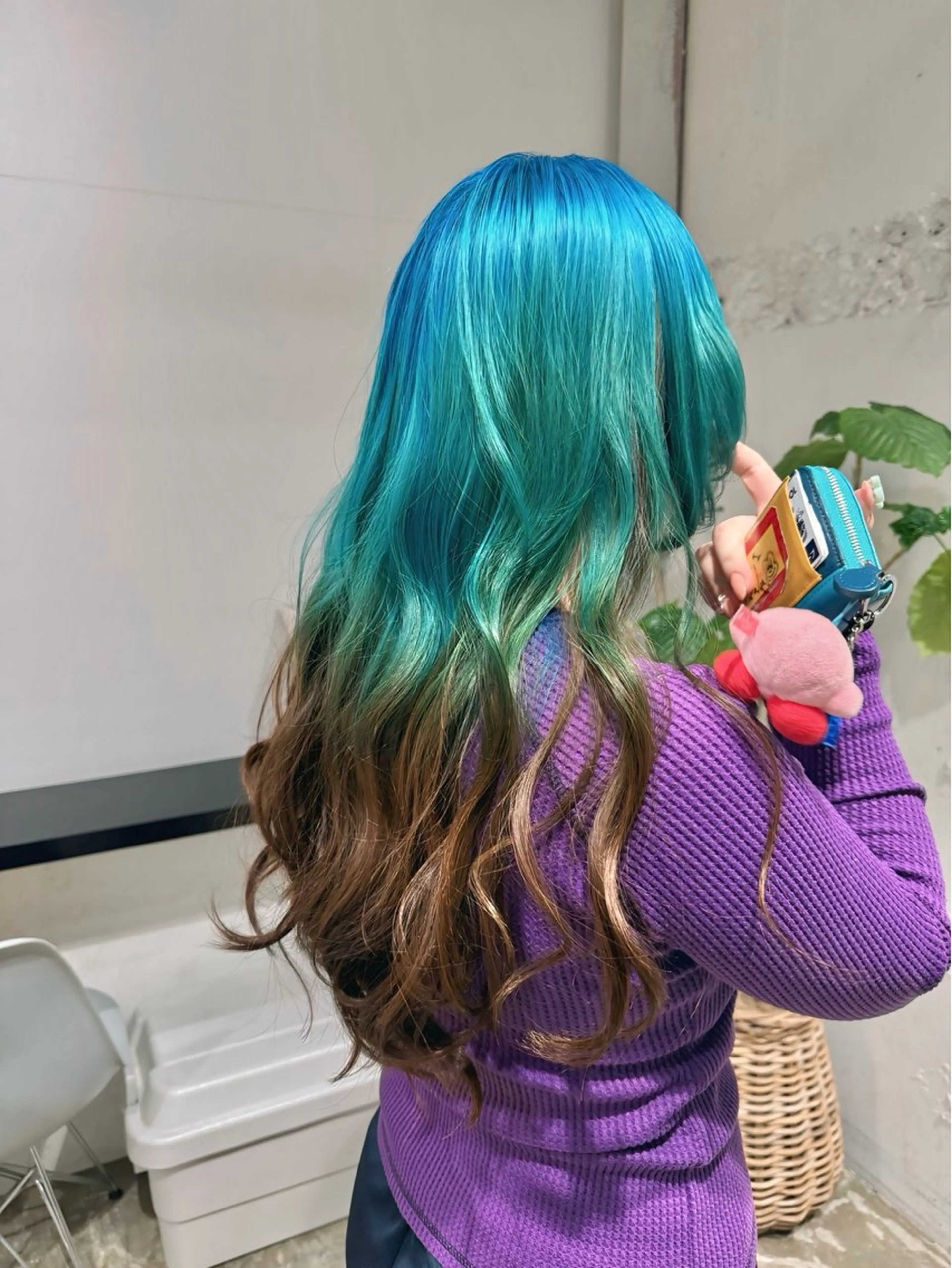 カラー ウルフ/似合わせ レイヤー/RIHOのヘアスタイル