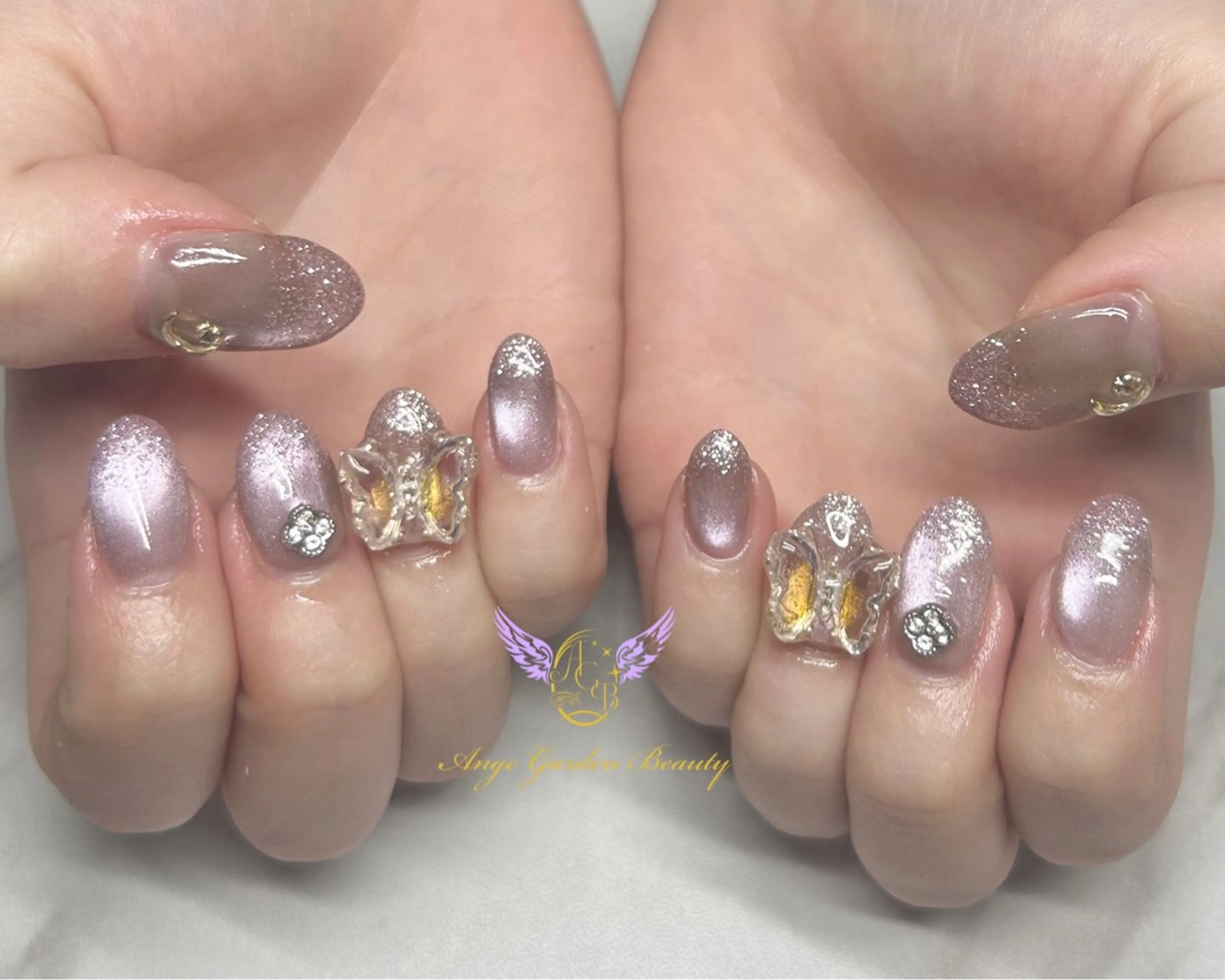 ネイル フラッシュネイル グラデーション キラキラネイル ハンドネイル AngeGarden Beautymihoのネイルデザイン