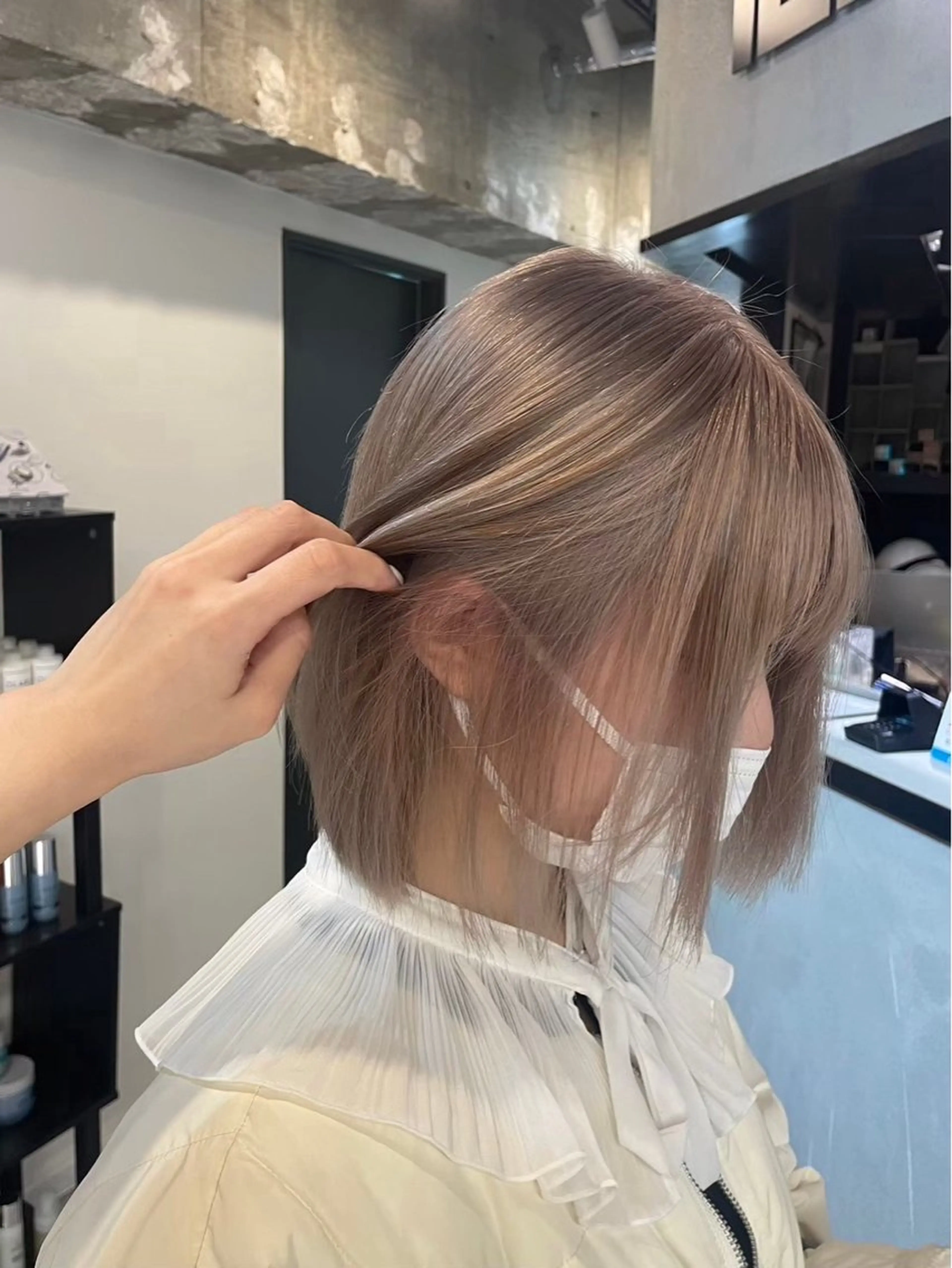 ショート カラー ベージュカラー ブロンド ダブルカラー ハイトーンカラー ピンクカラー ヘアカラー トリートメント PELEshibuya所属・カットモデル様無料 💎saaya💎のヘアスタイル