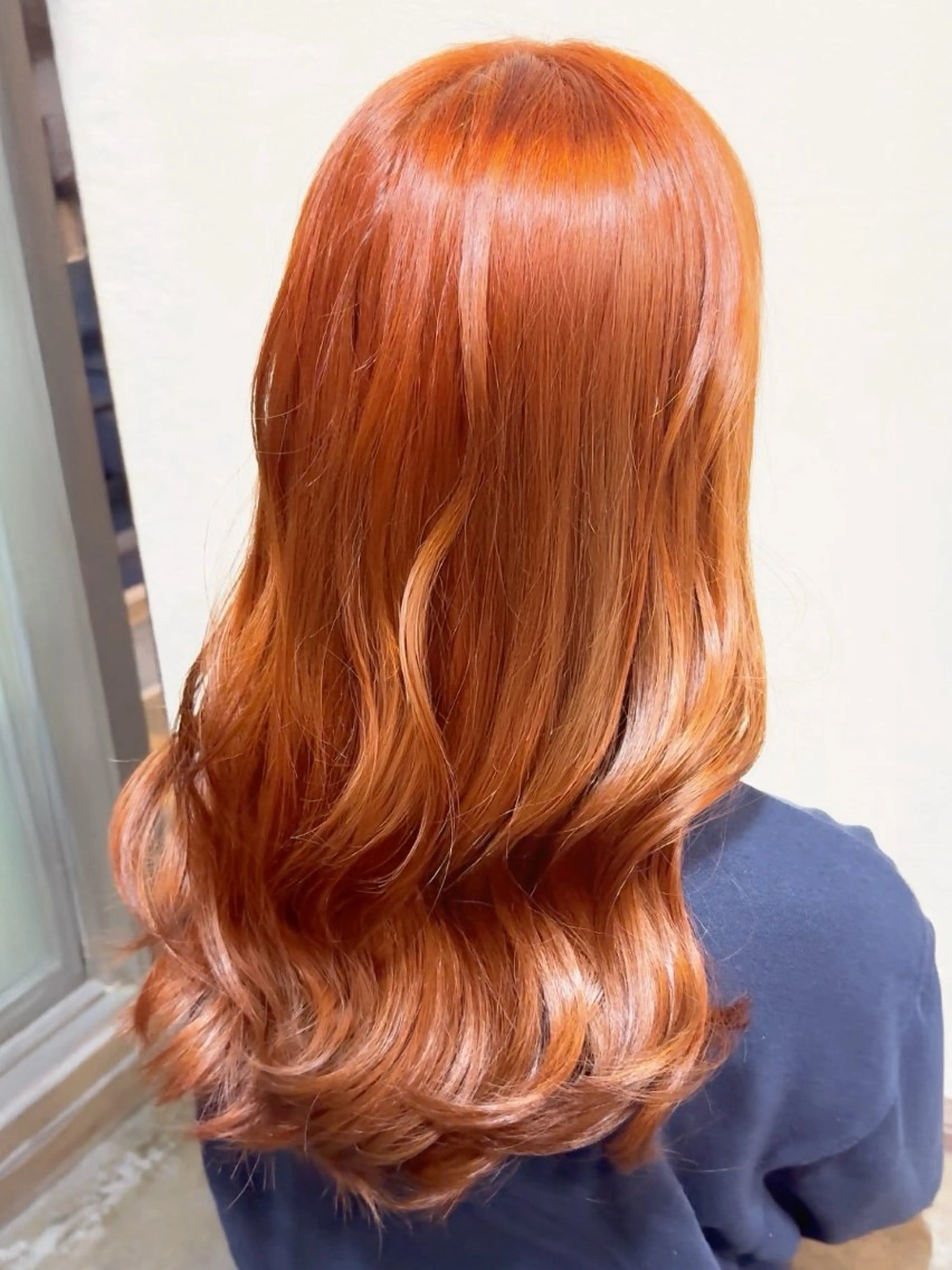 セミロング カラー ブリーチ ダブルカラー ブリーチなしカラー オレンジ ヘアカラー 透明感color ハイトーン✨みくりのヘアスタイル