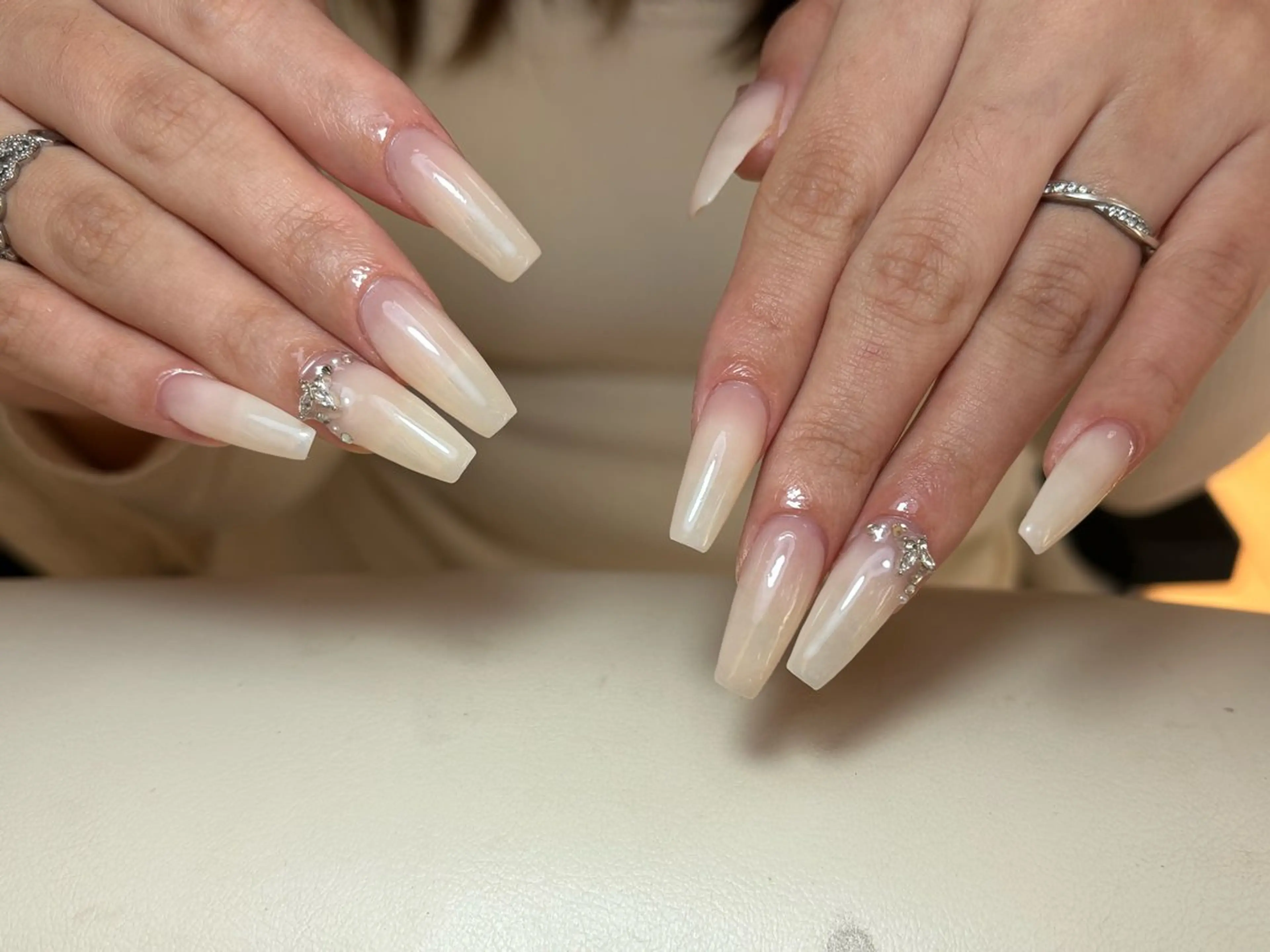 ロング ハンドネイル ELIA NAILSALON所属・ア ヤのネイルデザイン