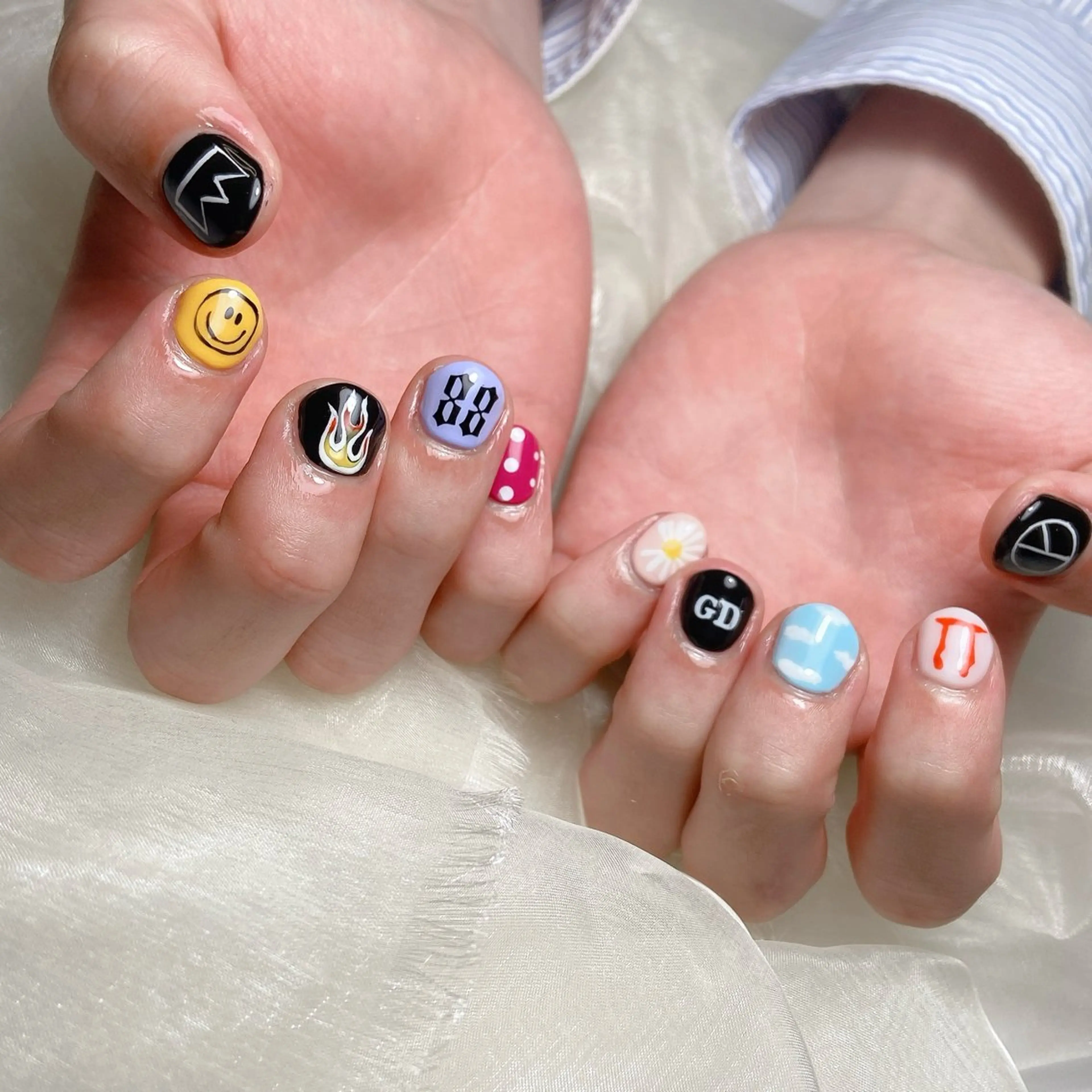 ネイル ハンドネイル nailsalon REJOICEのネイルデザイン