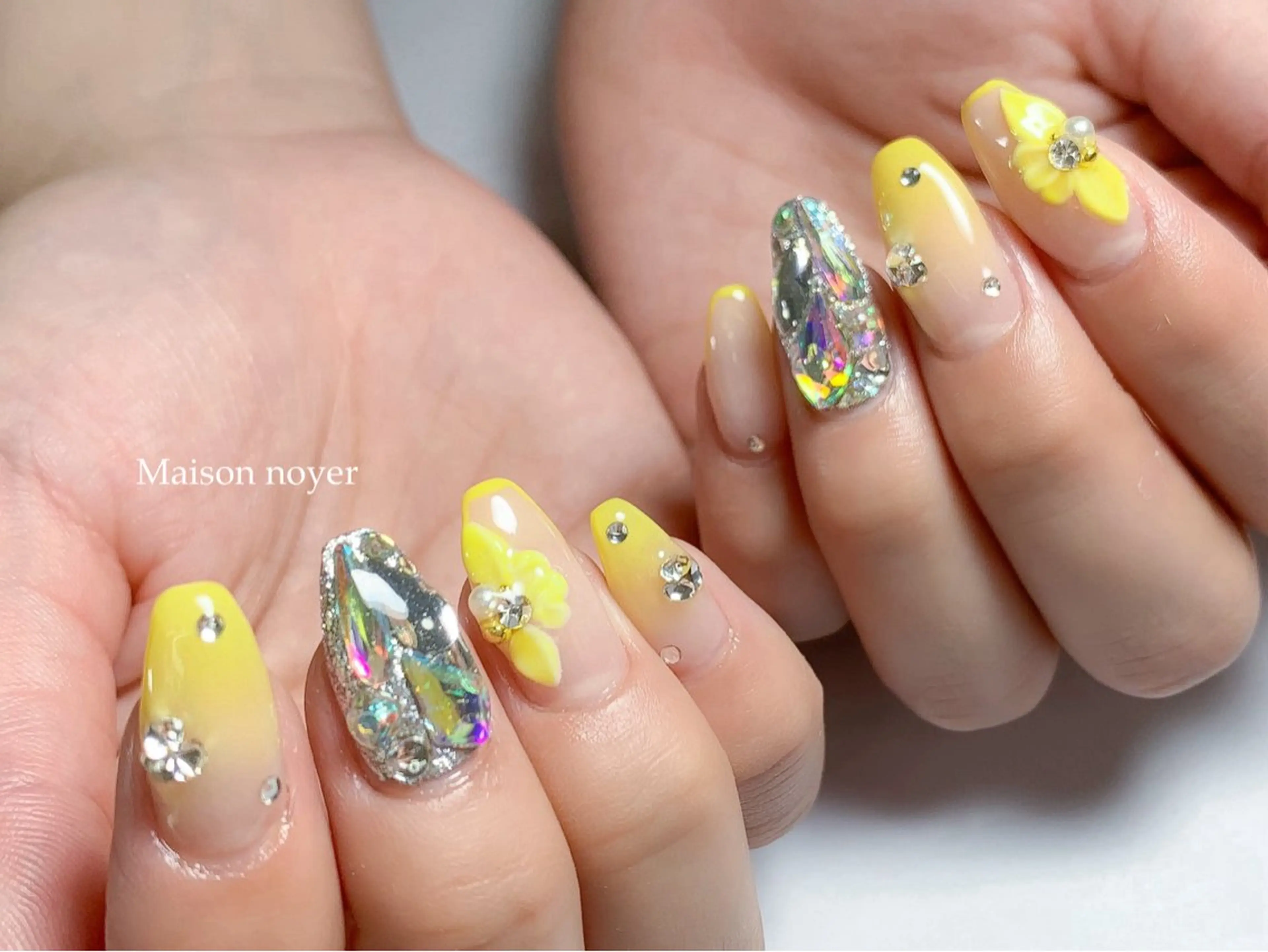 ネイル ストーンネイル ハンドネイル Maison noyerのネイルデザイン