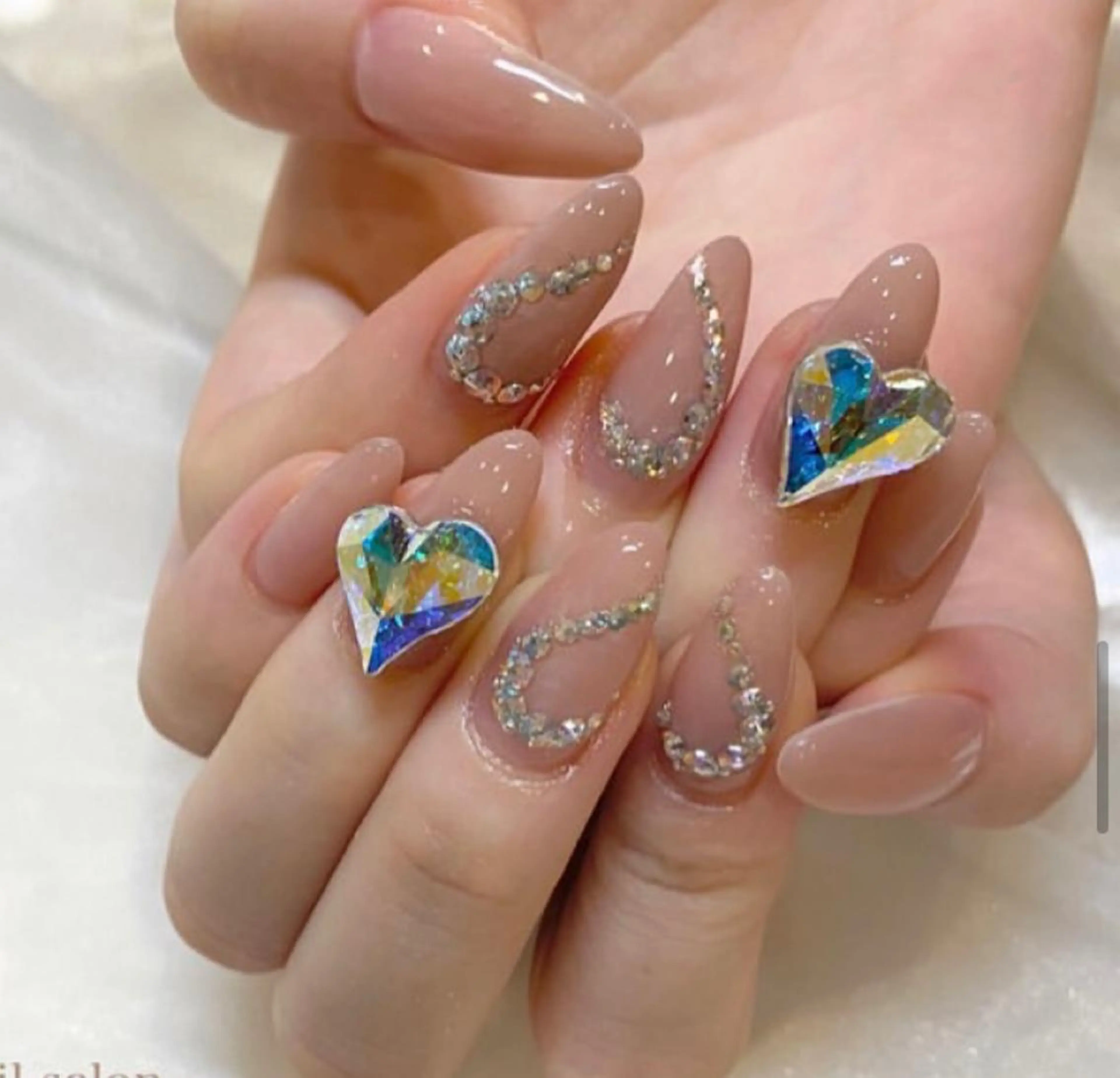 ネイル ハンドネイル VIVIAN リサのネイルデザイン