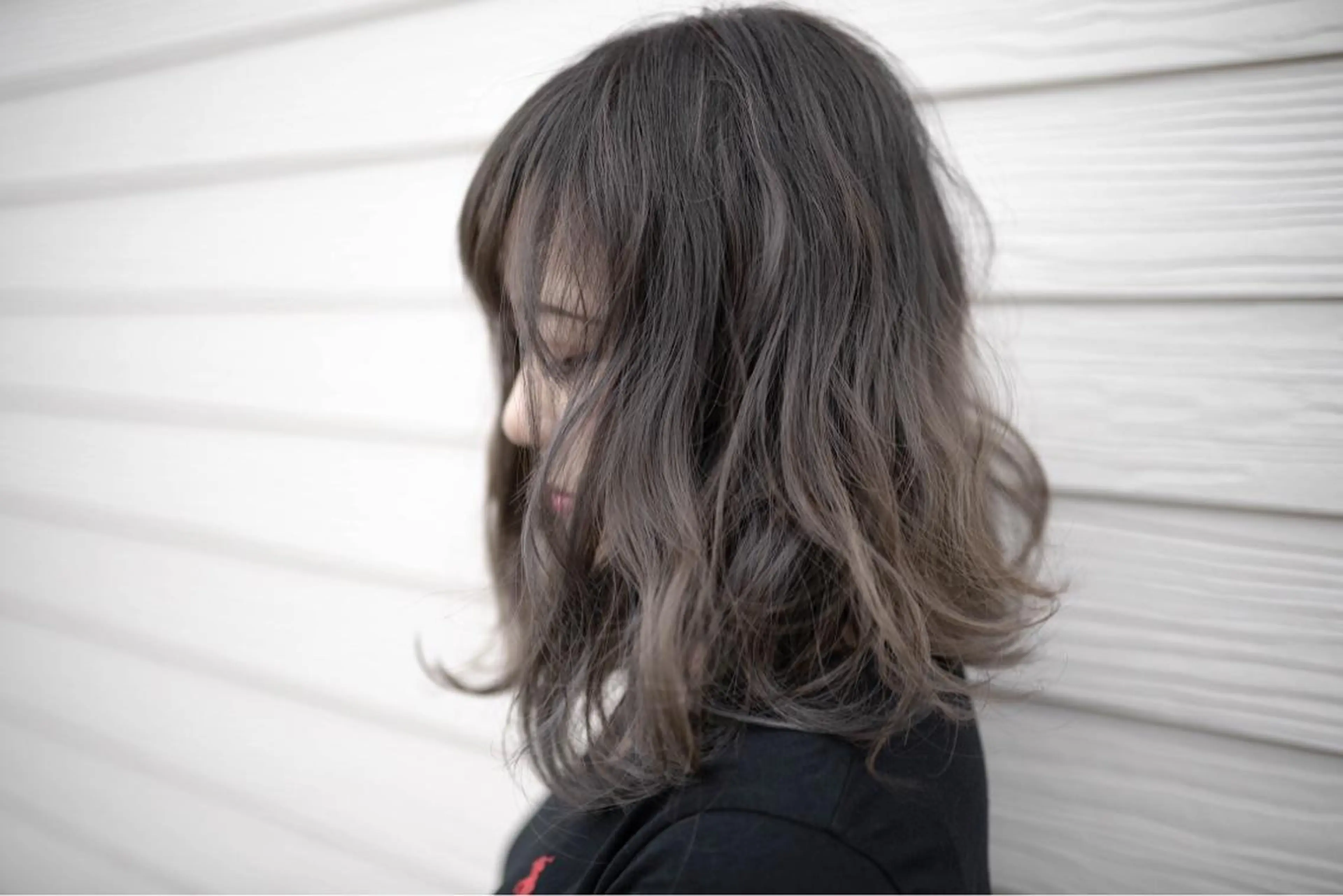 ミディアム カラー ダークグレー 信原 獎人のヘアスタイル