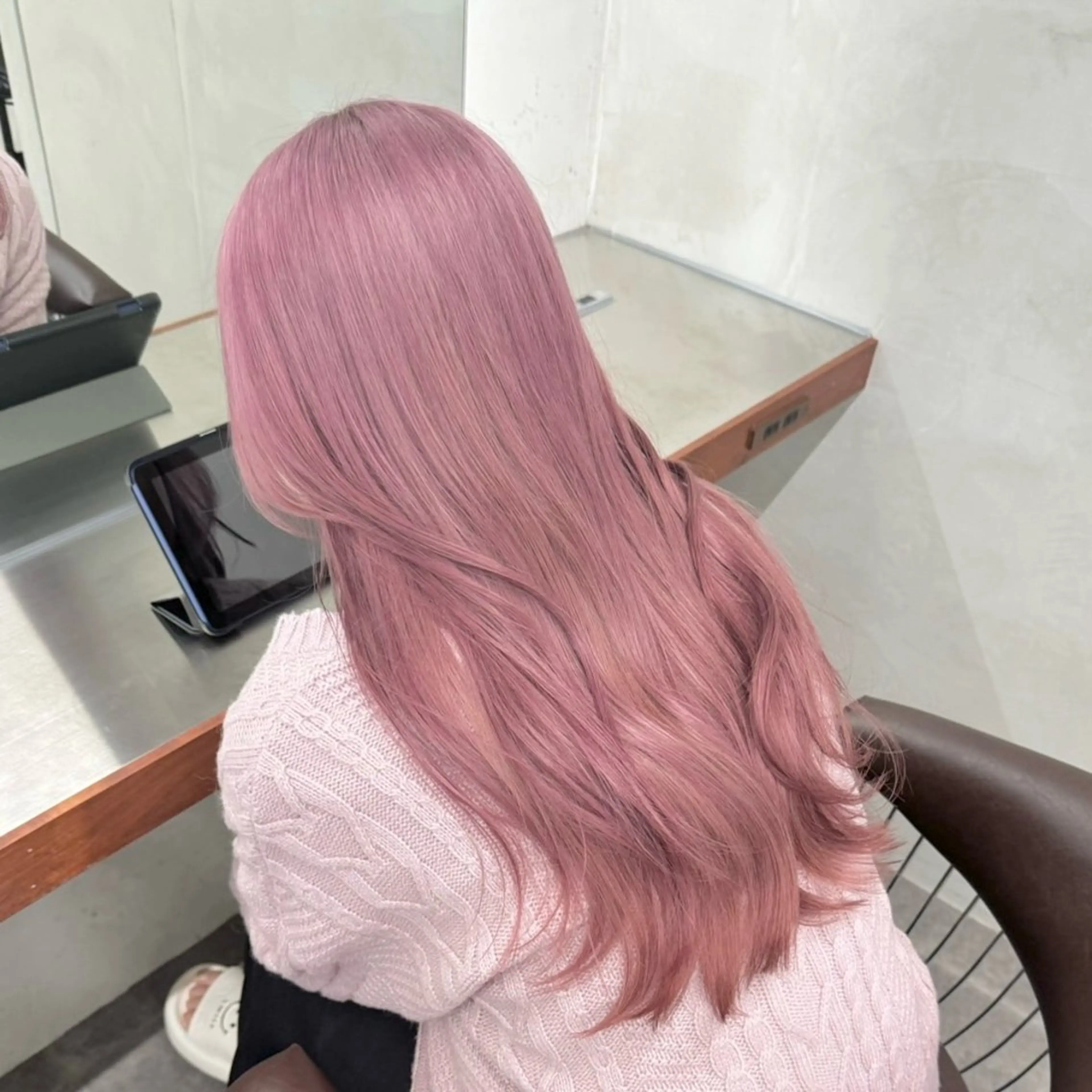 ロング カラー アッシュ ベージュカラー ブリーチ ブロンド ブラウンカラー カット ヘアカラー トリートメント ブリーチ　ハイトーン 特化🌈フジタハルキのヘアスタイル