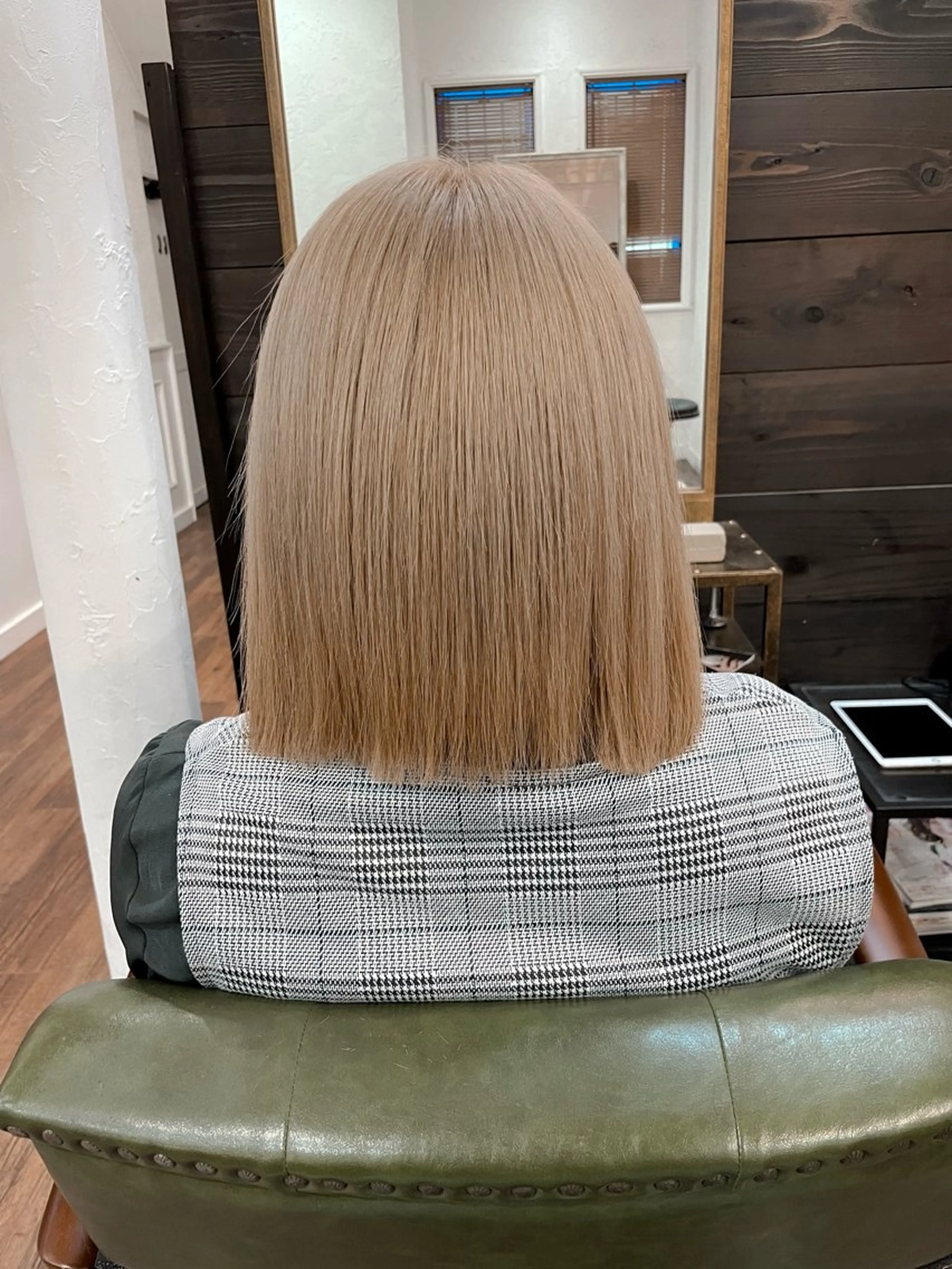 ミディアム ヘアカラー 下林 雅明のヘアスタイル