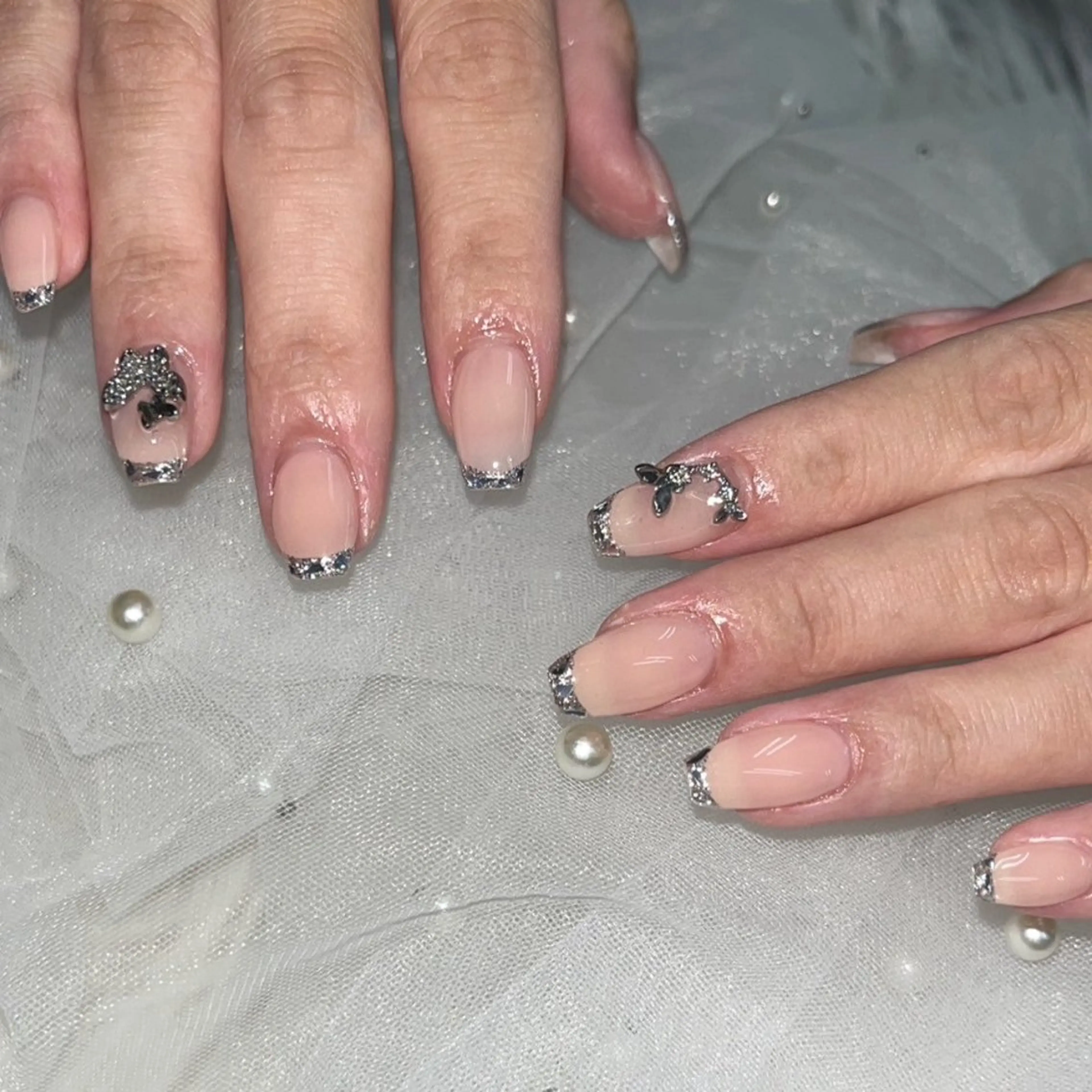 ネイル フレンチネイル ガラスフレンチ ハンドネイル tener 🩷yua🩷のネイルデザイン