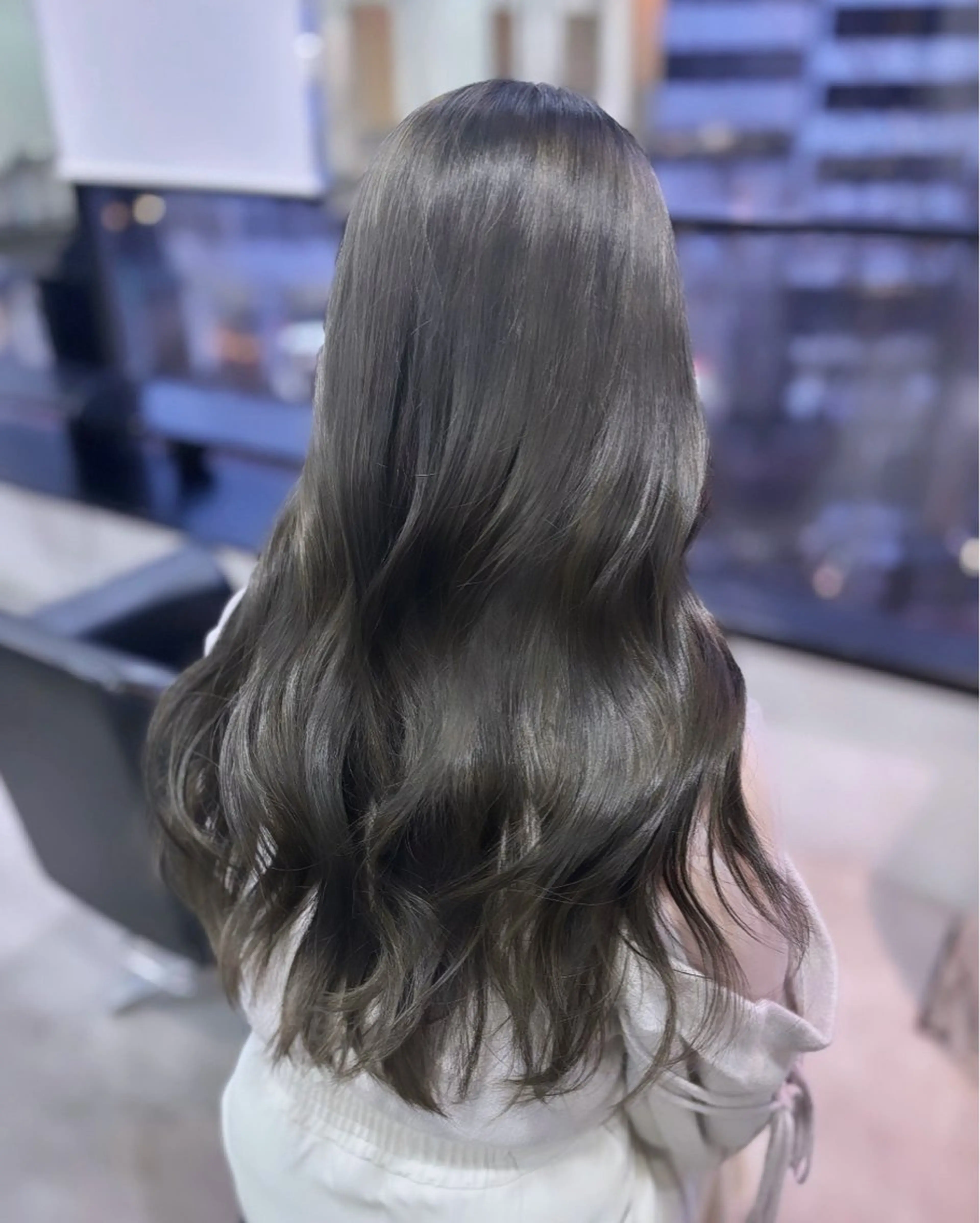 ロング カラー カット ヘアカラー トリートメント こまつ まりやのヘアスタイル