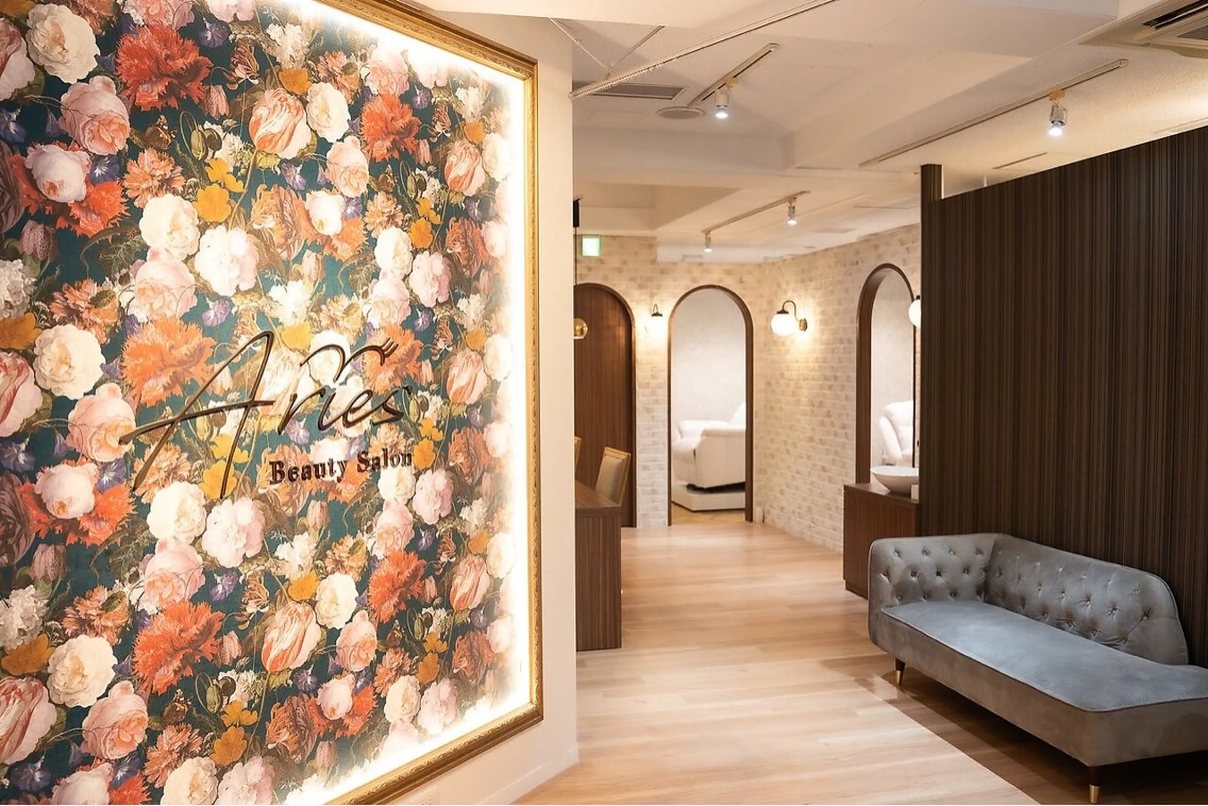 エステ ハーブピーリング ミヌ心斎橋のエステ・リラクイメージ