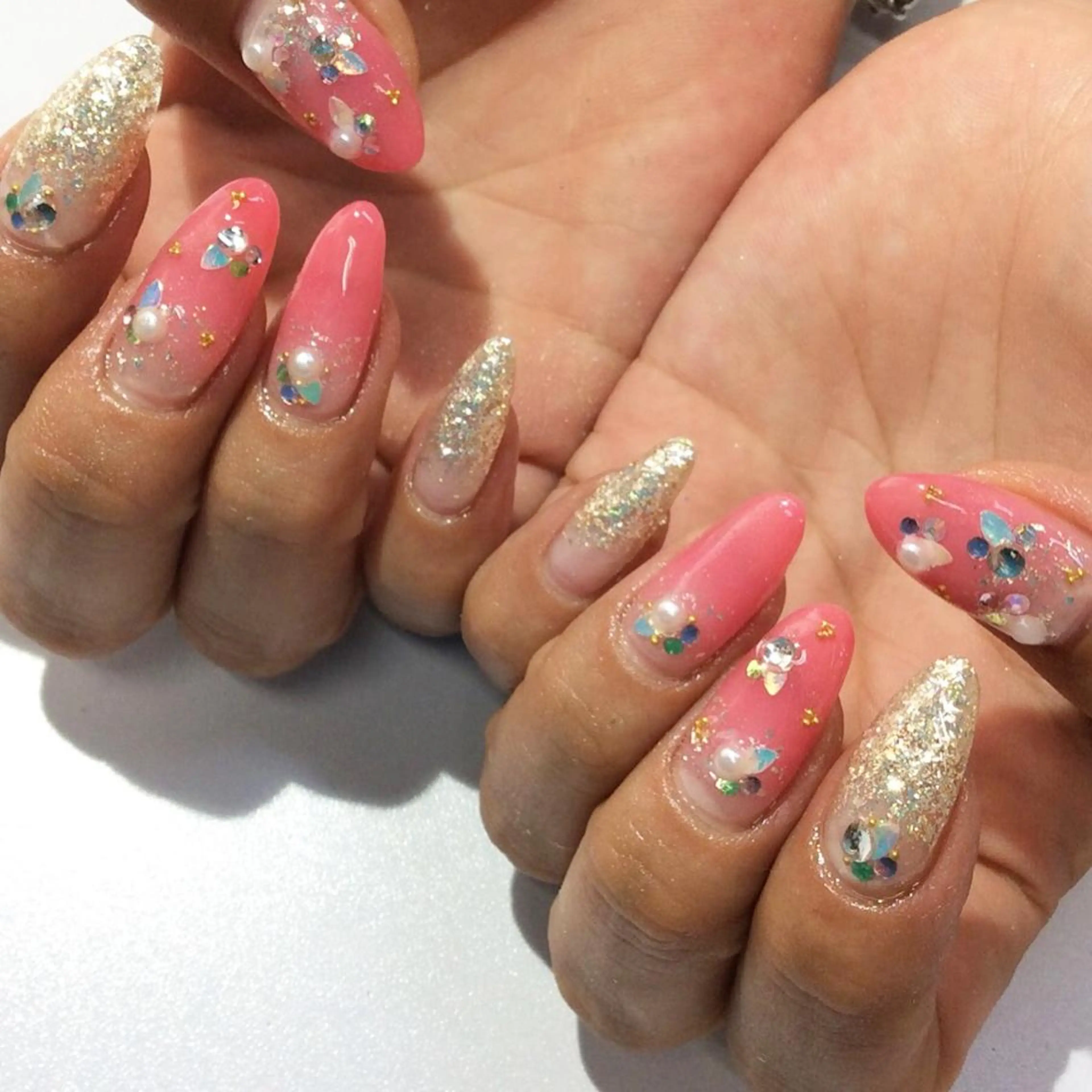 ネイル ラメ(グリッター) ラメグラデーション esNail&eye イーズネイル＆アイのネイルデザイン