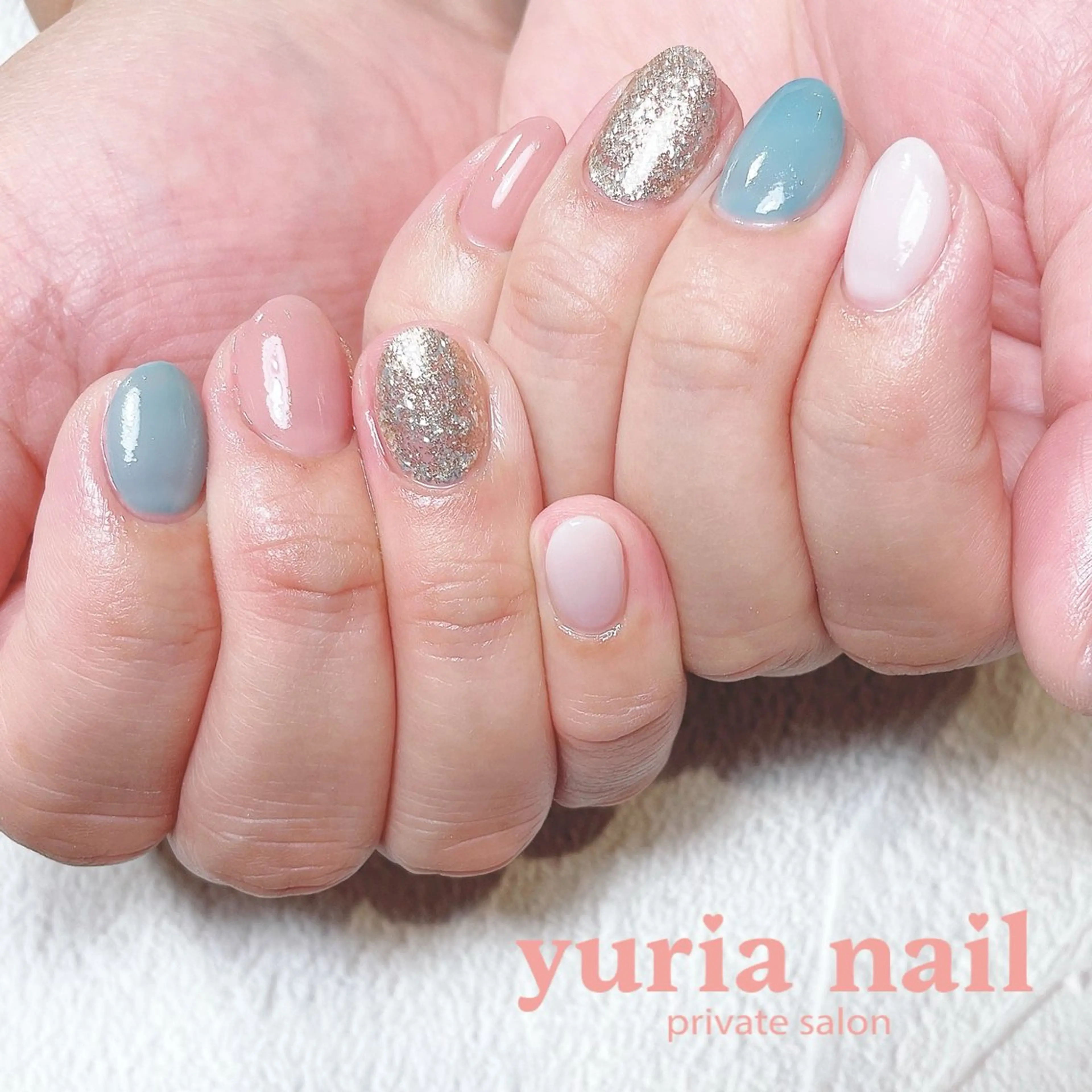 ネイル ブルー ジェルネイル ゴールド グリーン ラメ(グリッター) ハンドネイル 小林 ゆりあのネイルデザイン