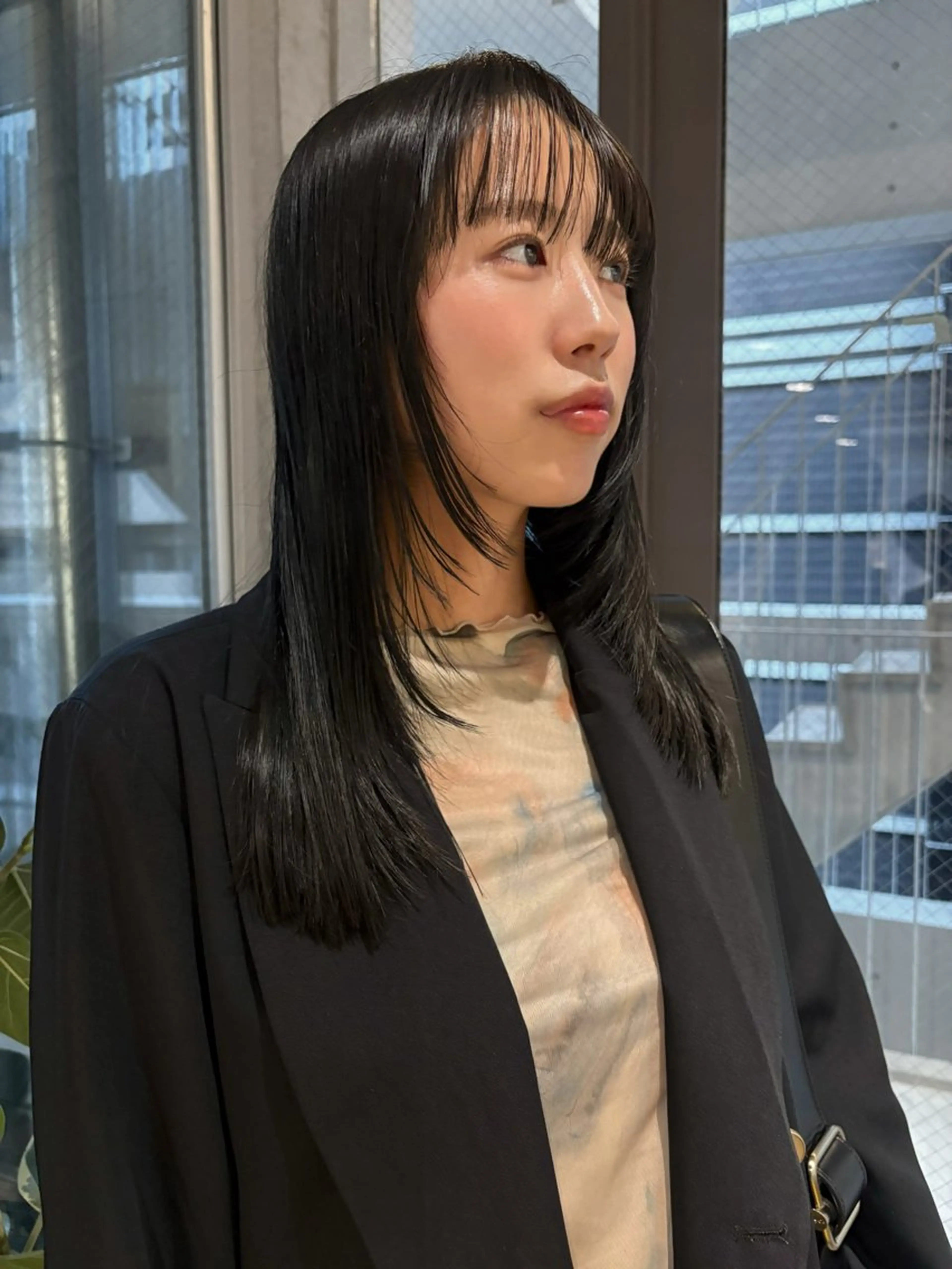 セミロング 薄暮 マツイ　レンのヘアスタイル