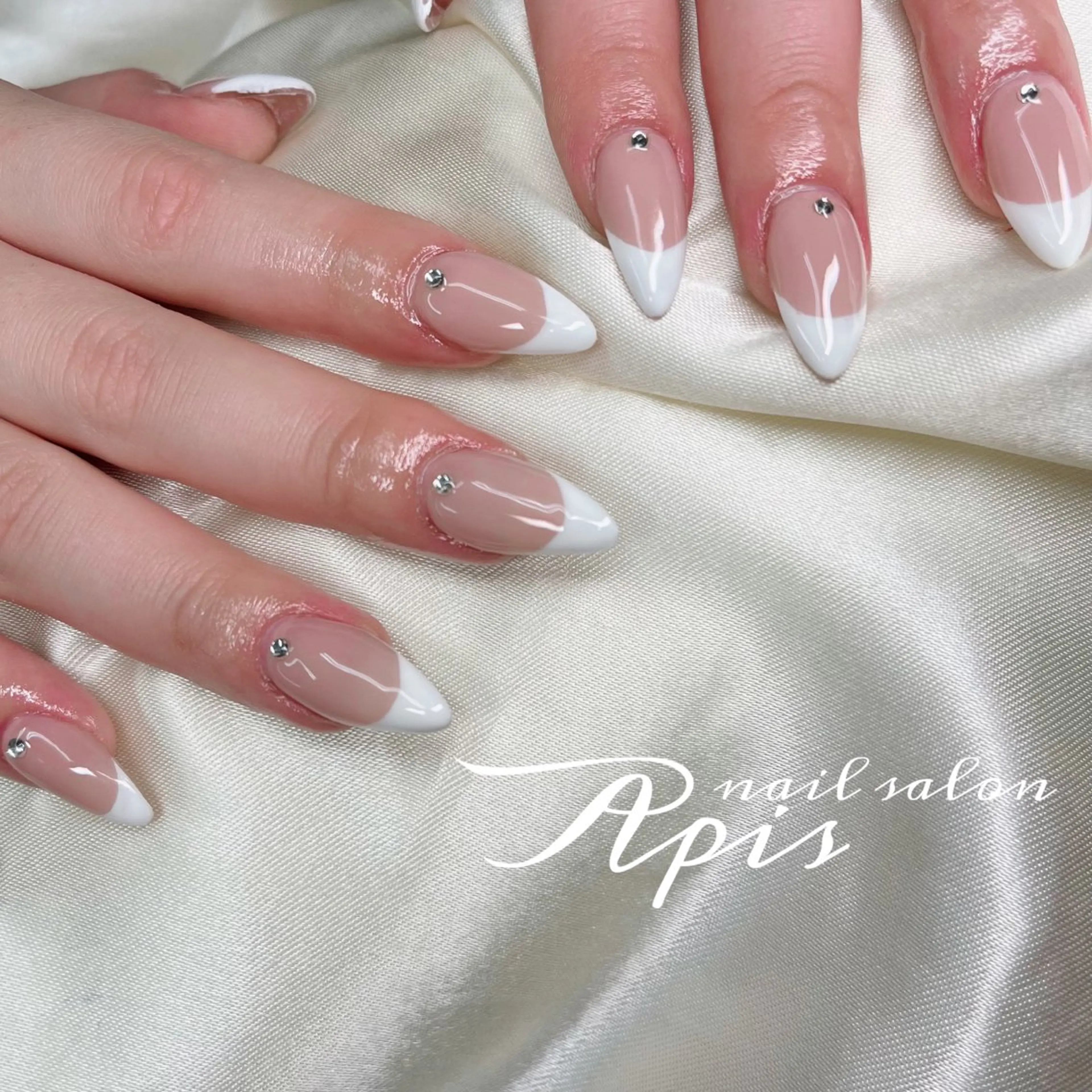 ネイル ハンドネイル Apis manakaのネイルデザイン