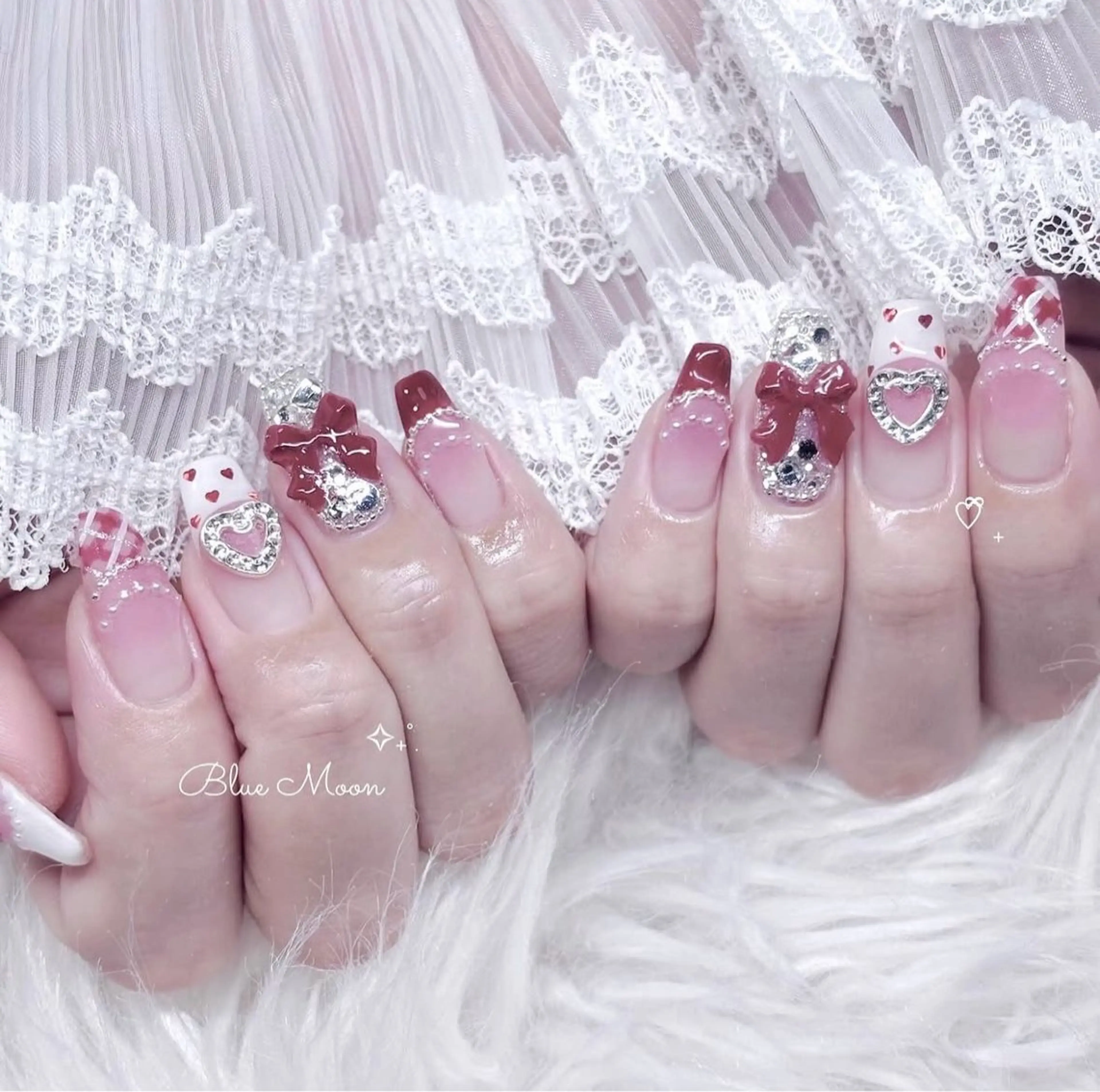 ネイル ハート リボン ハンドネイル フットネイル ハンドケア nail salon Blue Moonのネイルデザイン