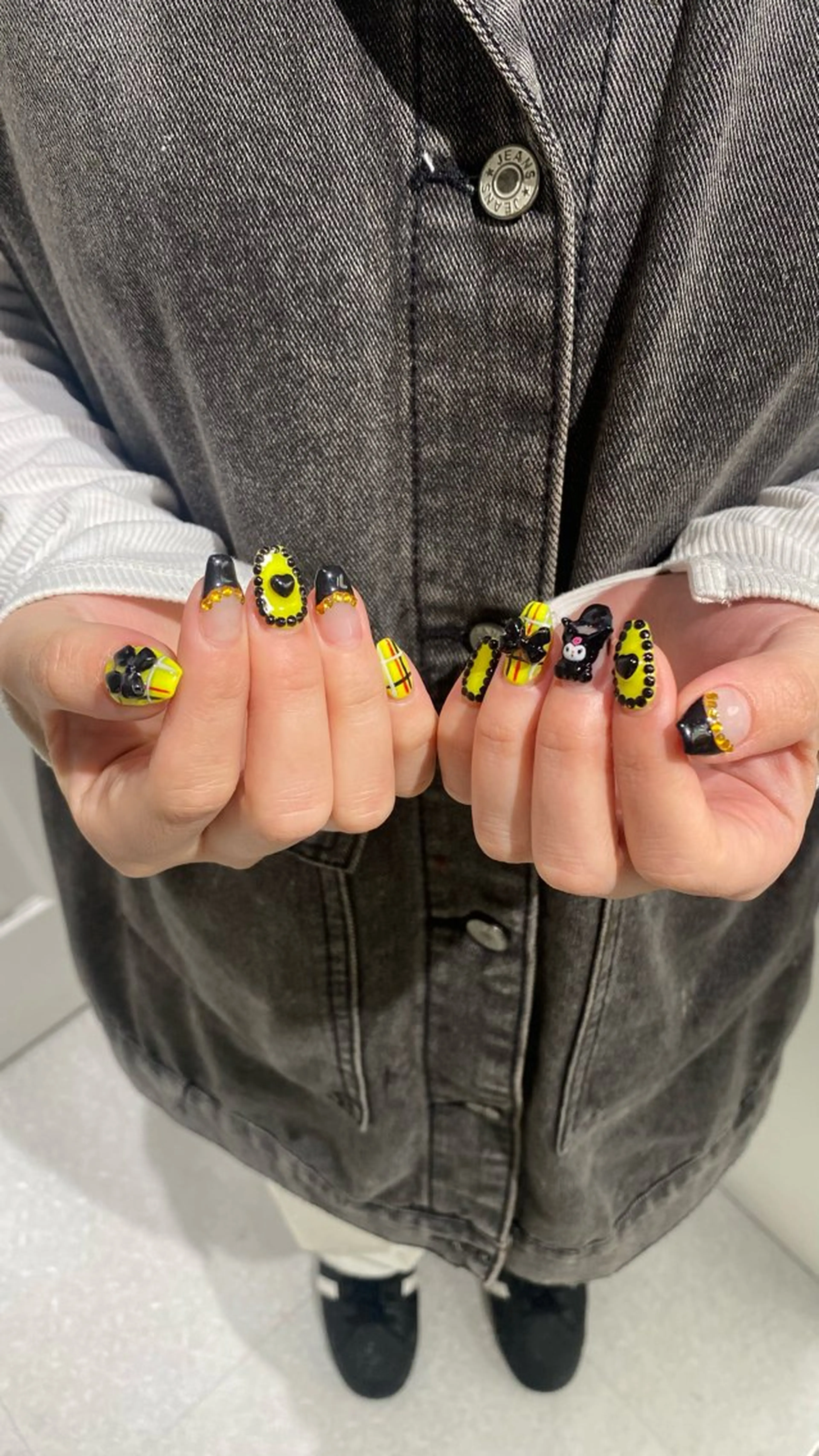 ネイル ハンドネイル ハンドケア カンナ【Y2Kネイル /コーンロウ】のネイルデザイン