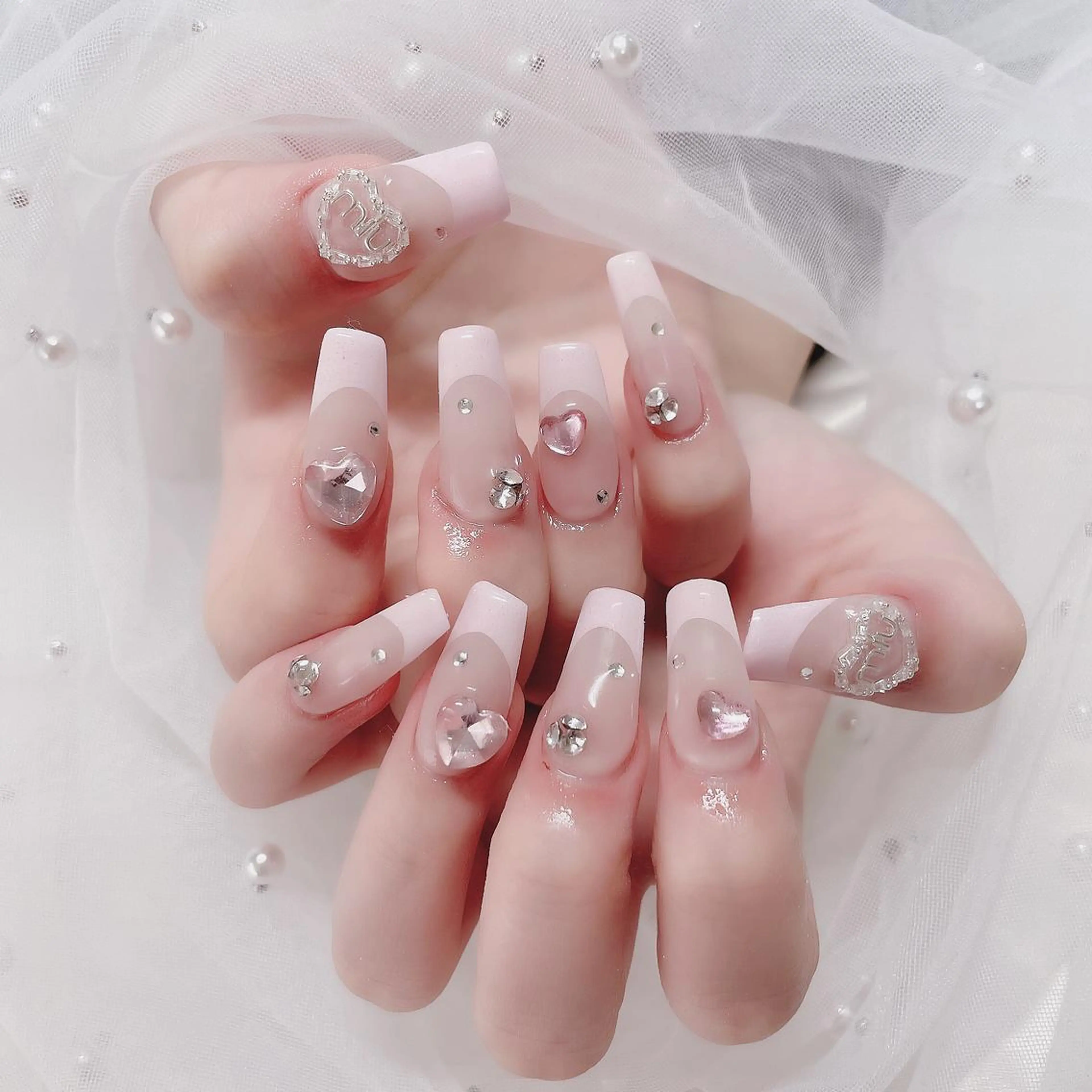 ネイル チークネイル フラッシュネイル フレンチネイル キラキラネイル 韓国ネイル ハンドネイル merci nailのネイルデザイン