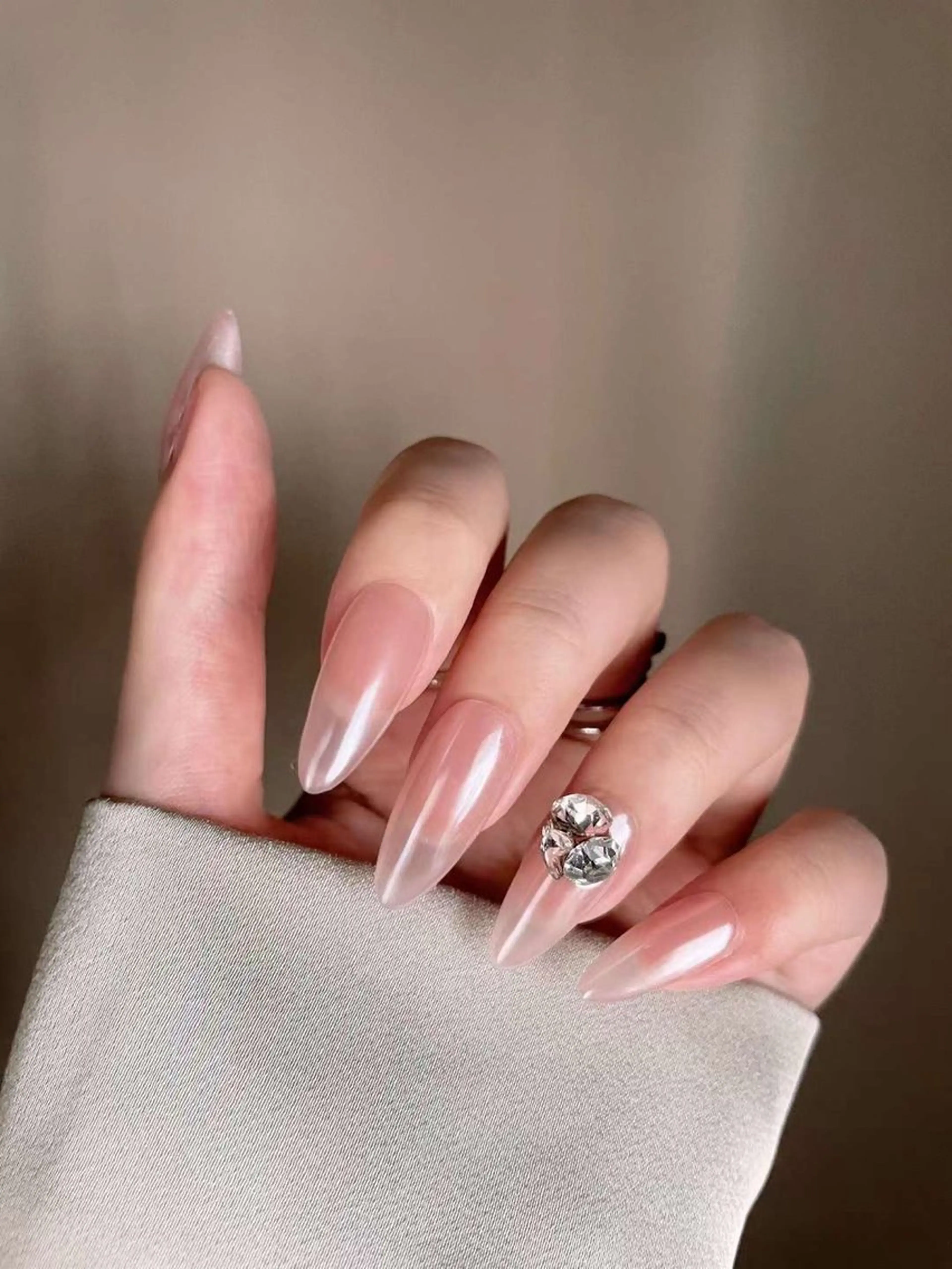 ネイル ハンドネイル MoonNail ユリ🌸のネイルデザイン