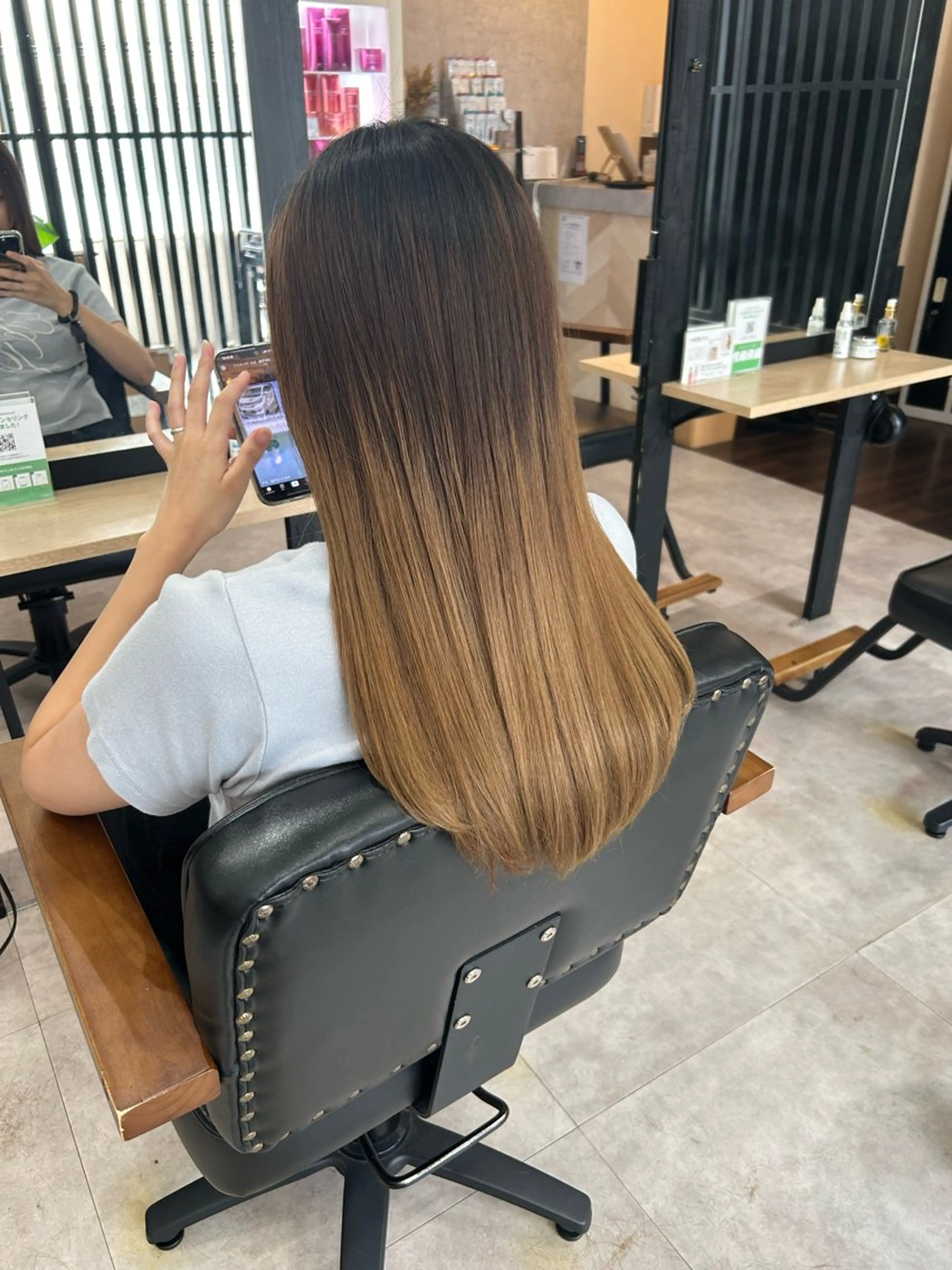 セミロング 💙まこと💙艶 カラー(Rico)のヘアスタイル