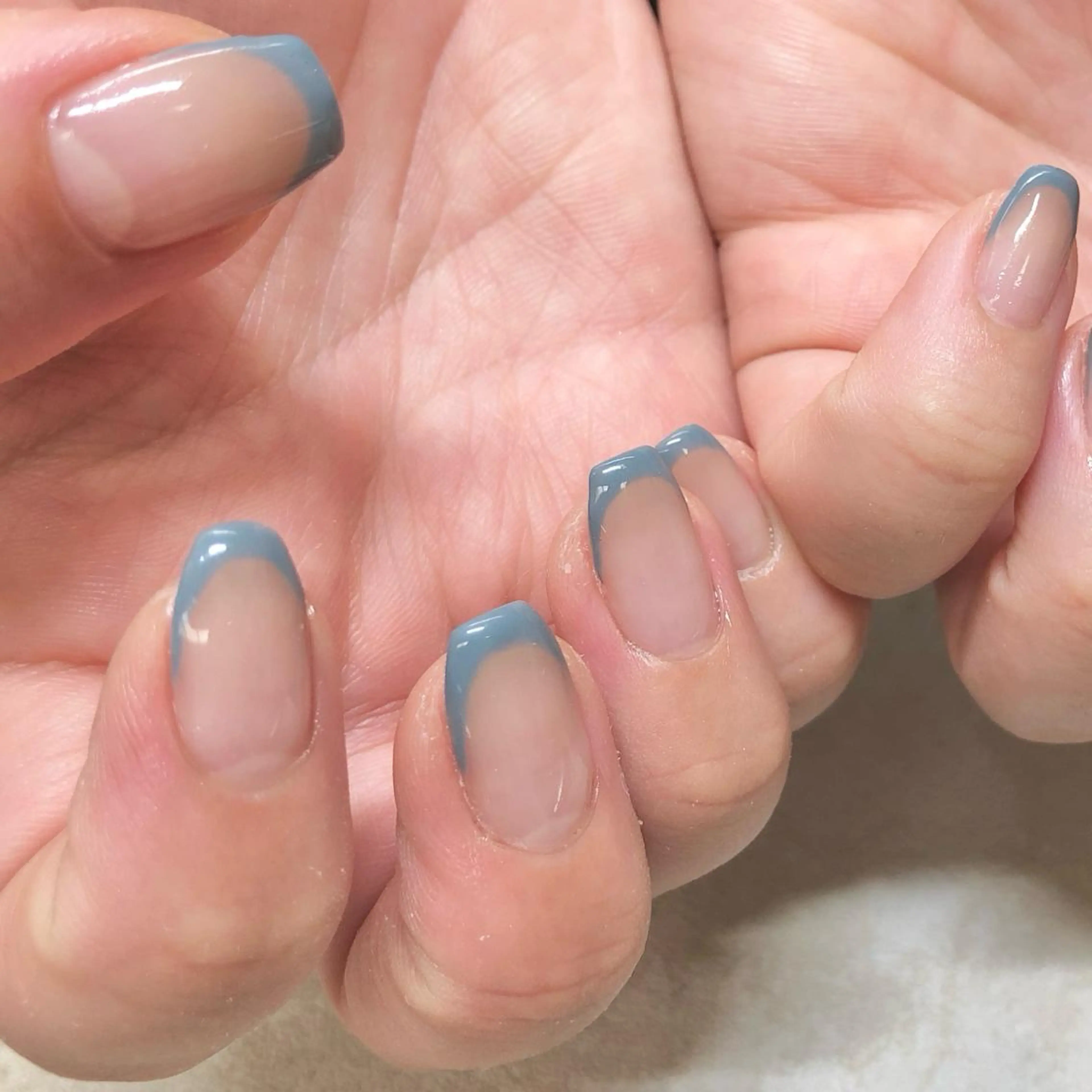 ネイル フレンチネイル クレアラルーチェ 広島店のネイルデザイン