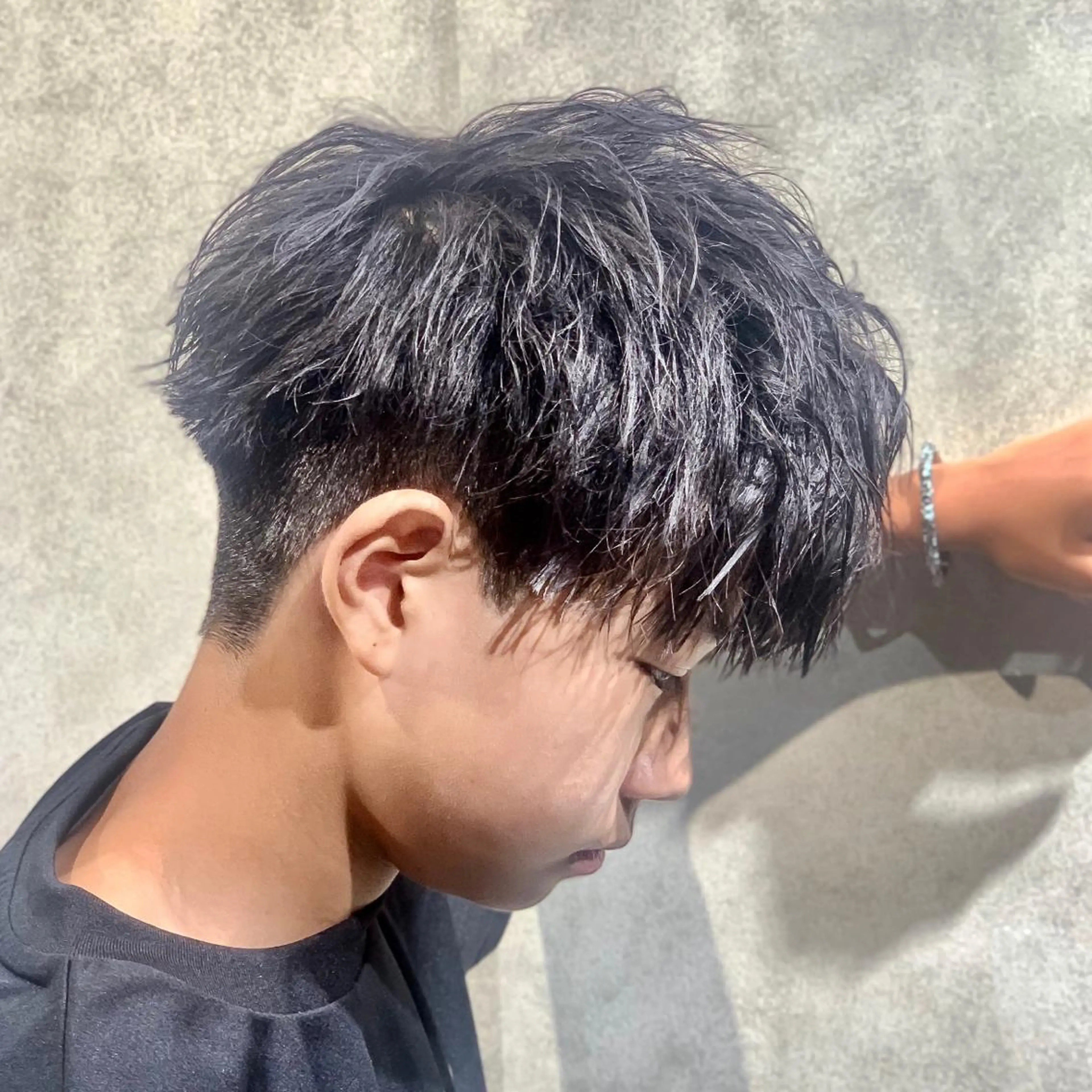 ショート カラー パーマ メンズ 刈り上げ カット 🔥メンズ🔥かっこ いいが正義！代表柿崎のヘアスタイル