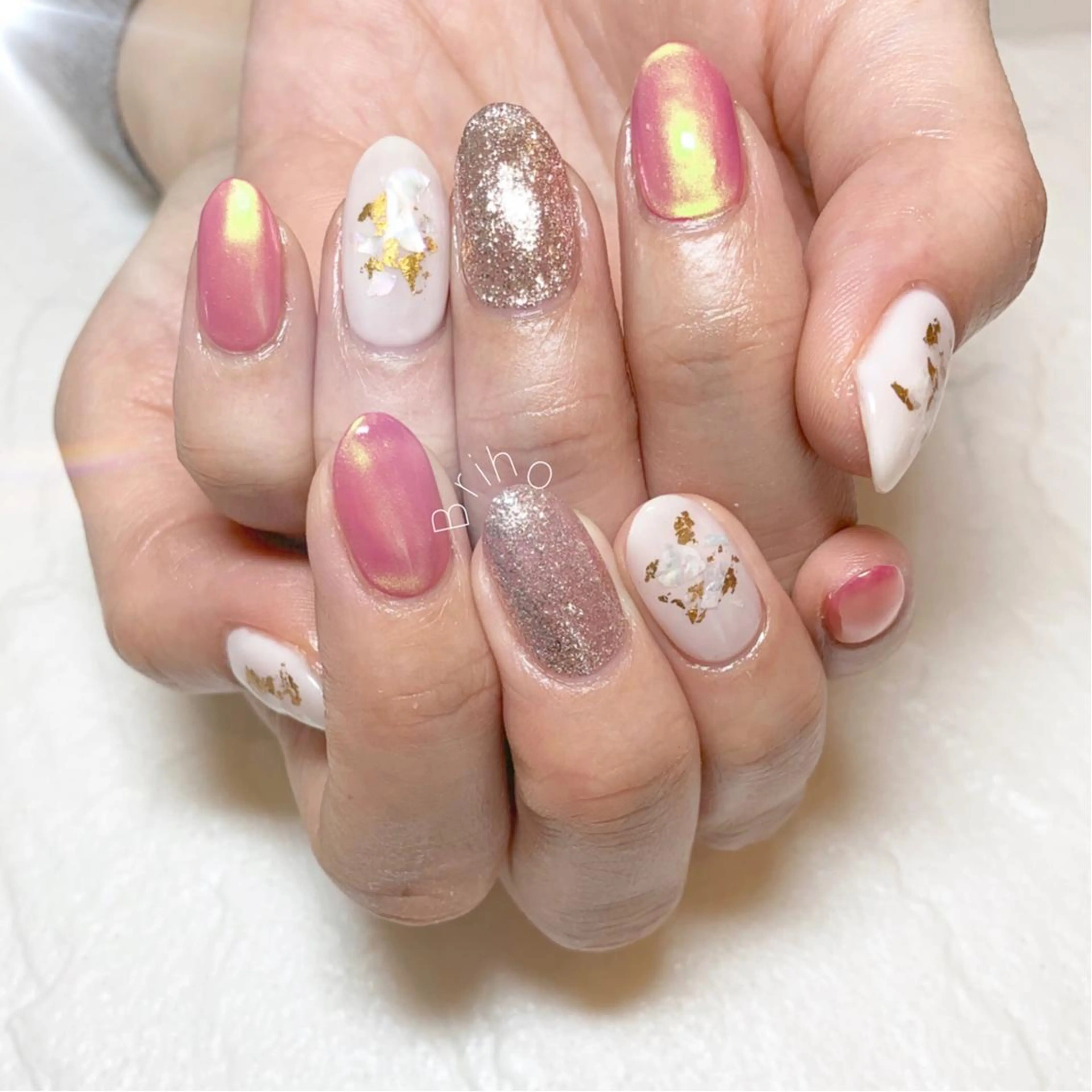 ミディアム Brilho SERIHOのネイルデザイン