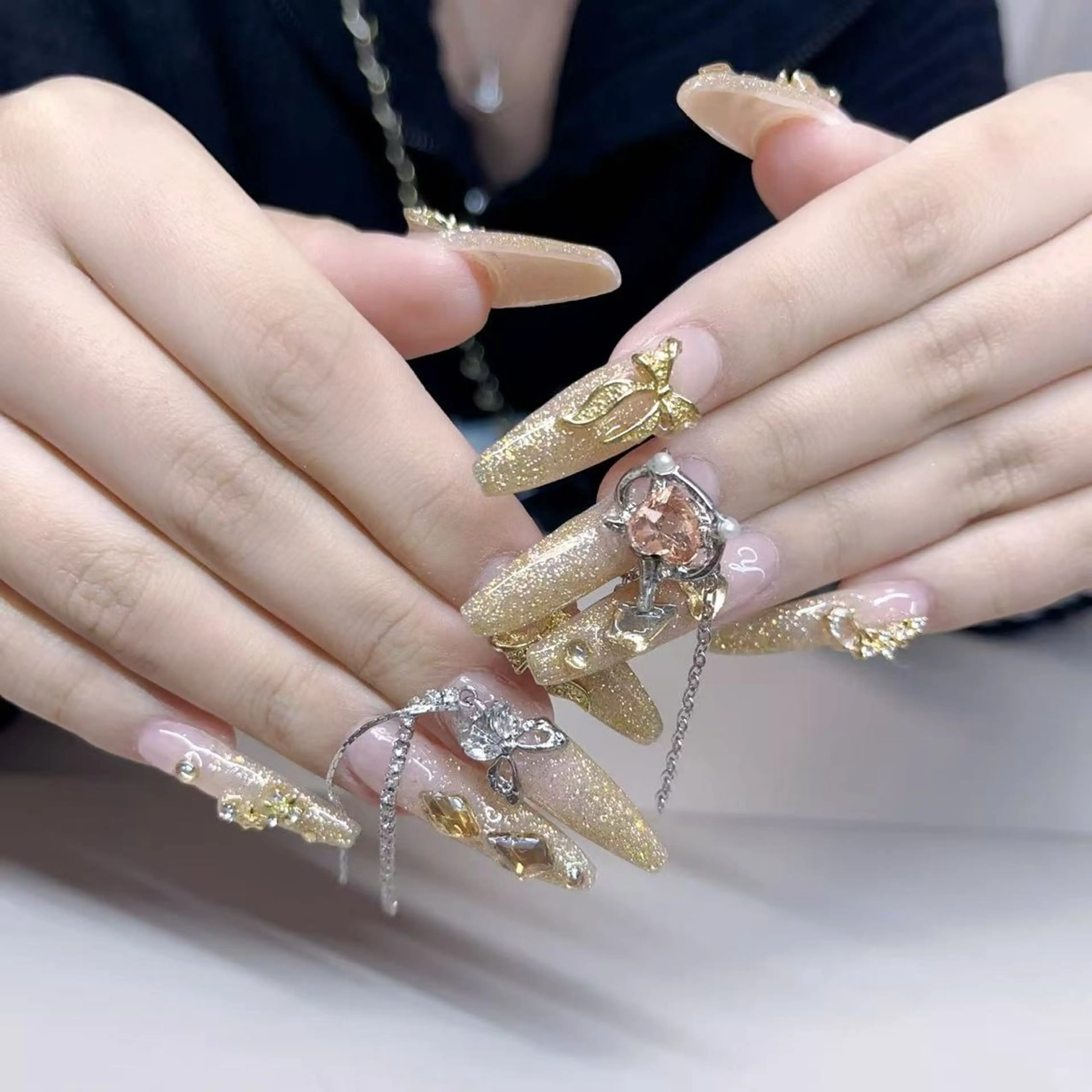 ネイル 成人式 フレンチネイル ジェルネイル グラデーション マグネットネイル ハンドネイル Rika  nail cocoのネイルデザイン