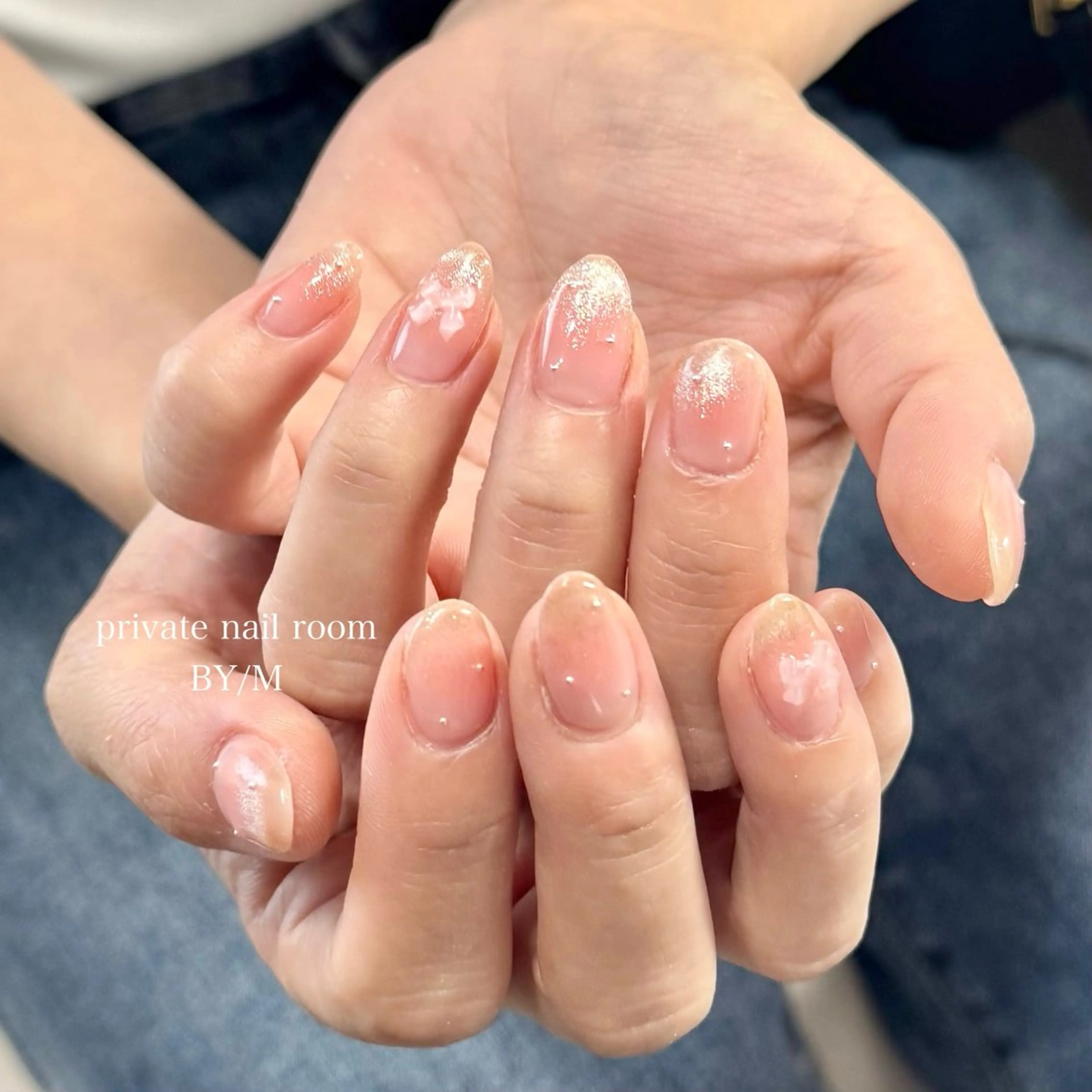 ネイル チークネイル マグネットネイル 持ち込み ピンク リボン ハンドネイル BY / Mのネイルデザイン