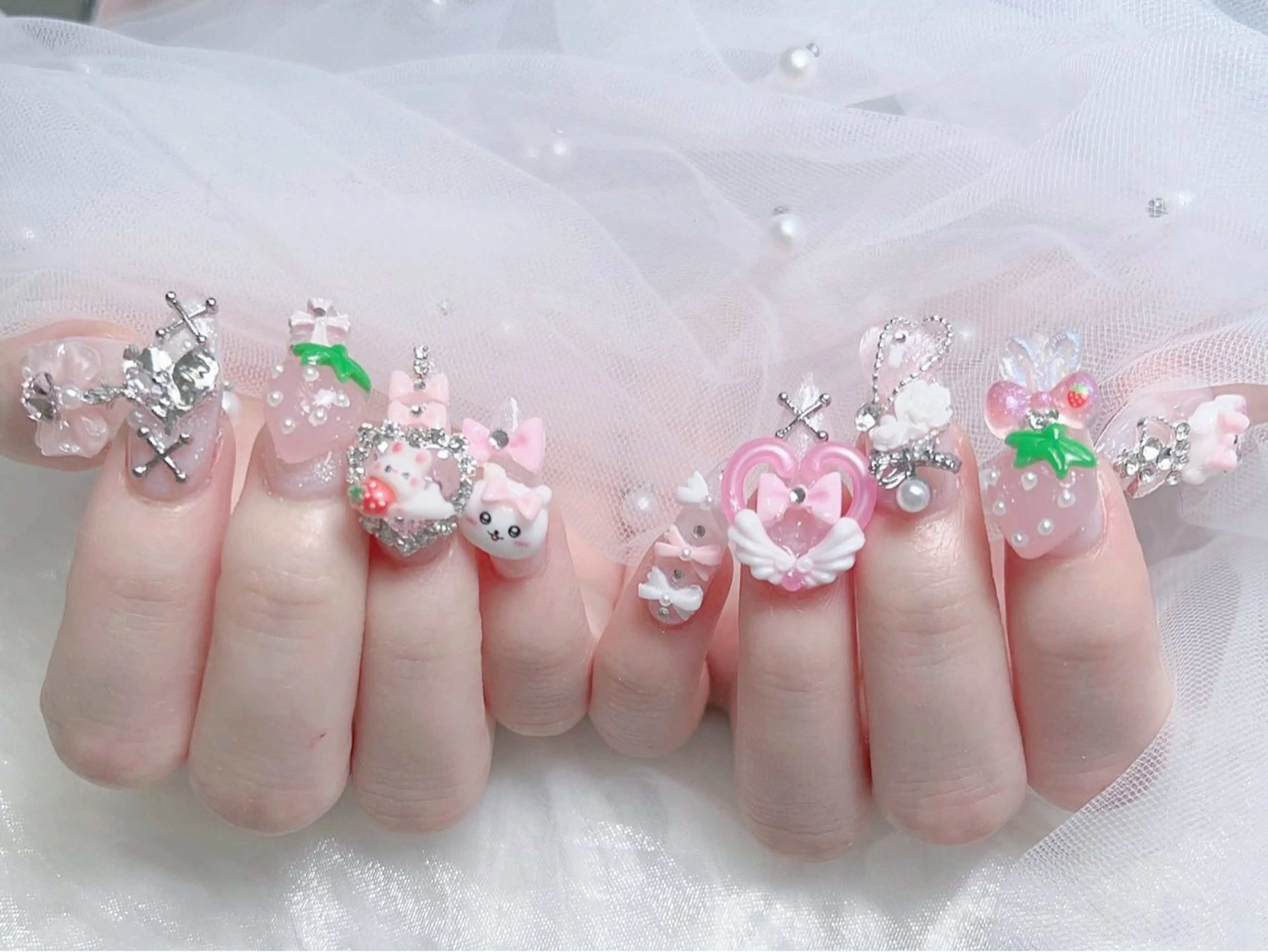 ネイル 成人式 ロングネイル マグネットネイル 大理石ネイル(マーブル) リボン ハンドネイル MoMoA Nail ネイル長さ出し専門店のネイルデザイン