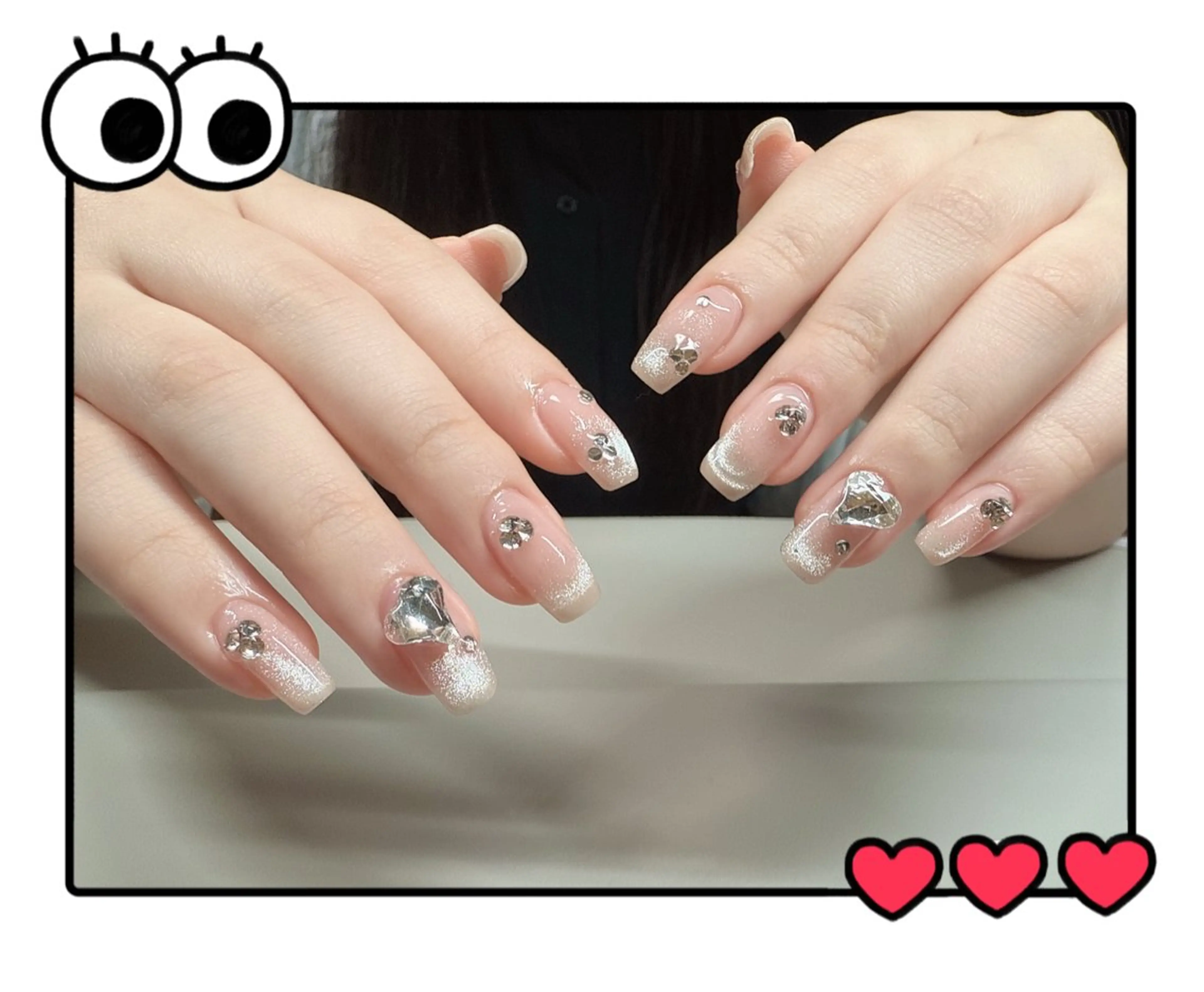 ミディアム FLORA NAIL SALONのネイルデザイン