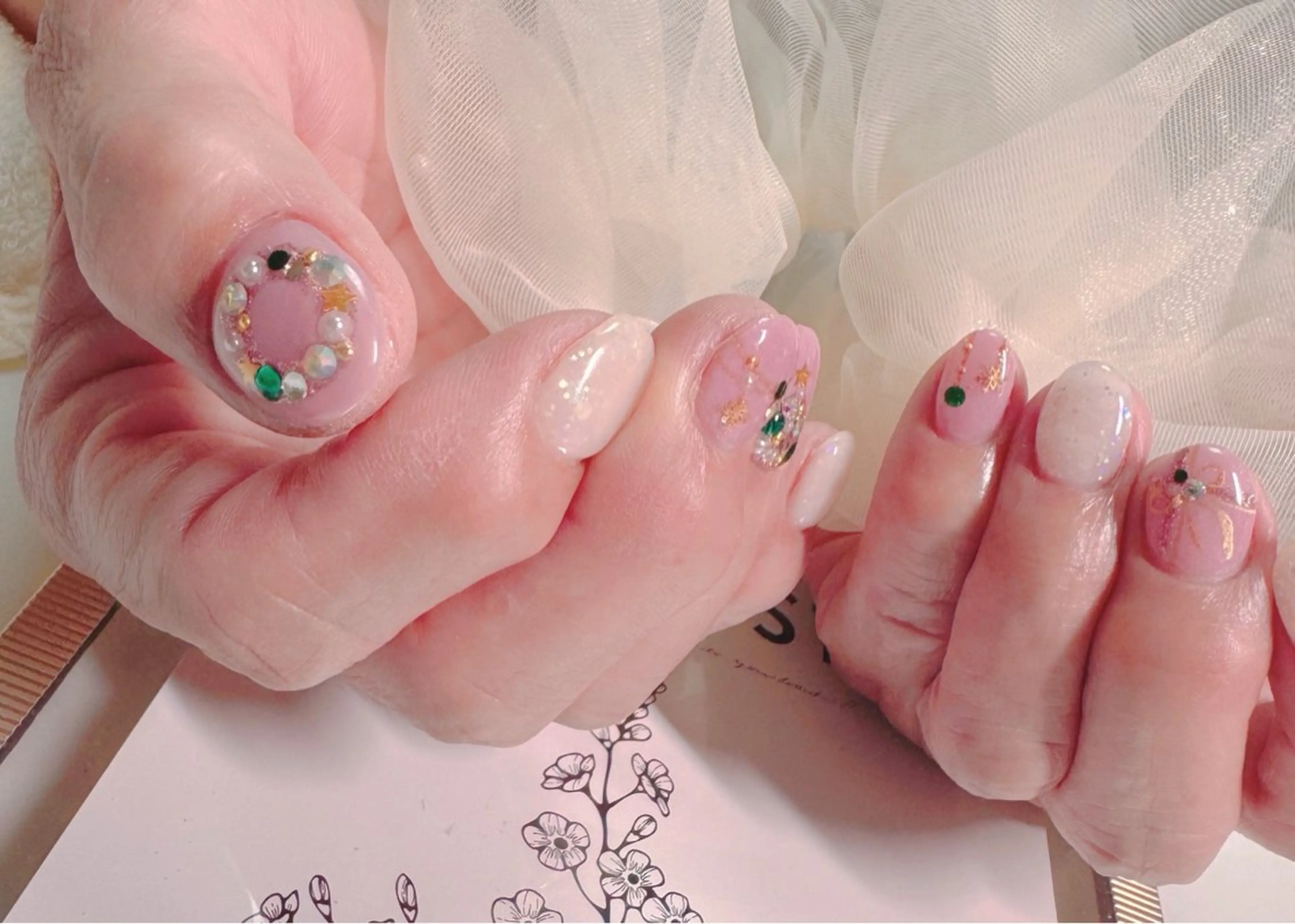 ネイル 持ち込み シンプルネイル ハンドネイル CITRAtotal beautyのネイルデザイン