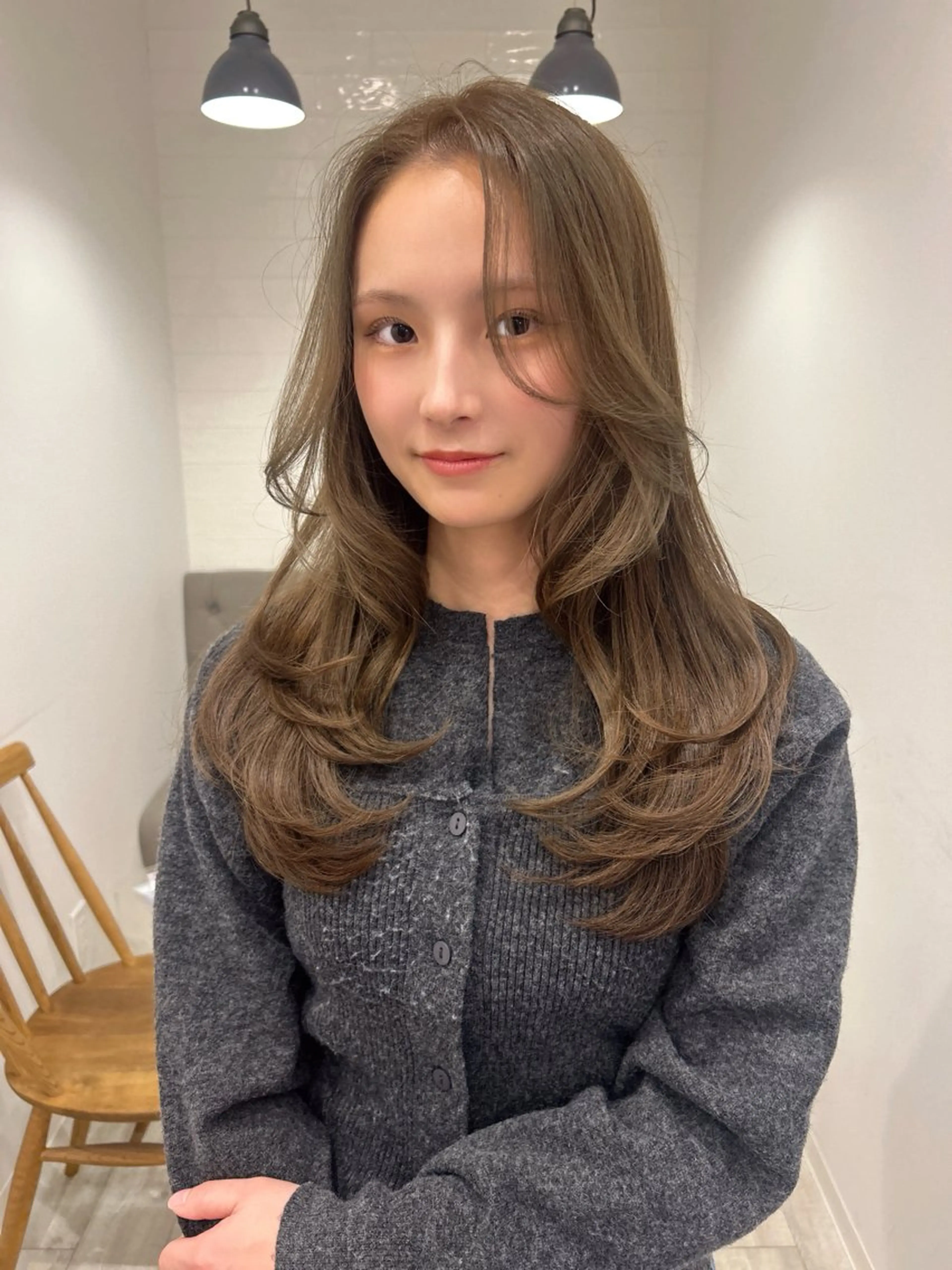 ロング カラー ブリーチ 透明感カラー ダブルカラー ヘーゼル ブリーチなしカラー レイヤーカット/長岡 グレージュ/マユ🎀のヘアスタイル