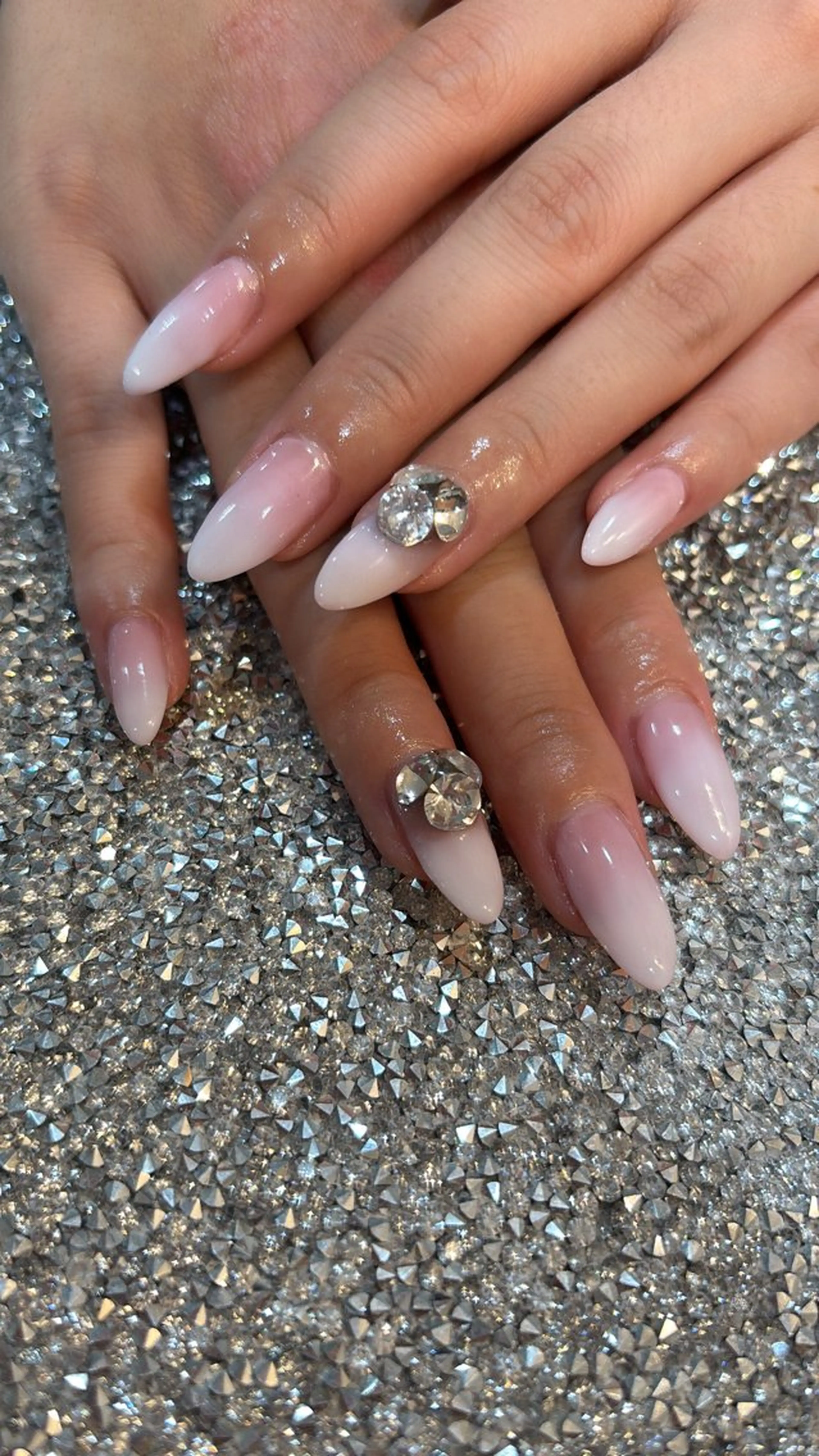 ネイル フレンチネイル 冬ネイル クリスマス ハンドネイル wooone所属・鶴橋wooone nail.rieのネイルデザイン