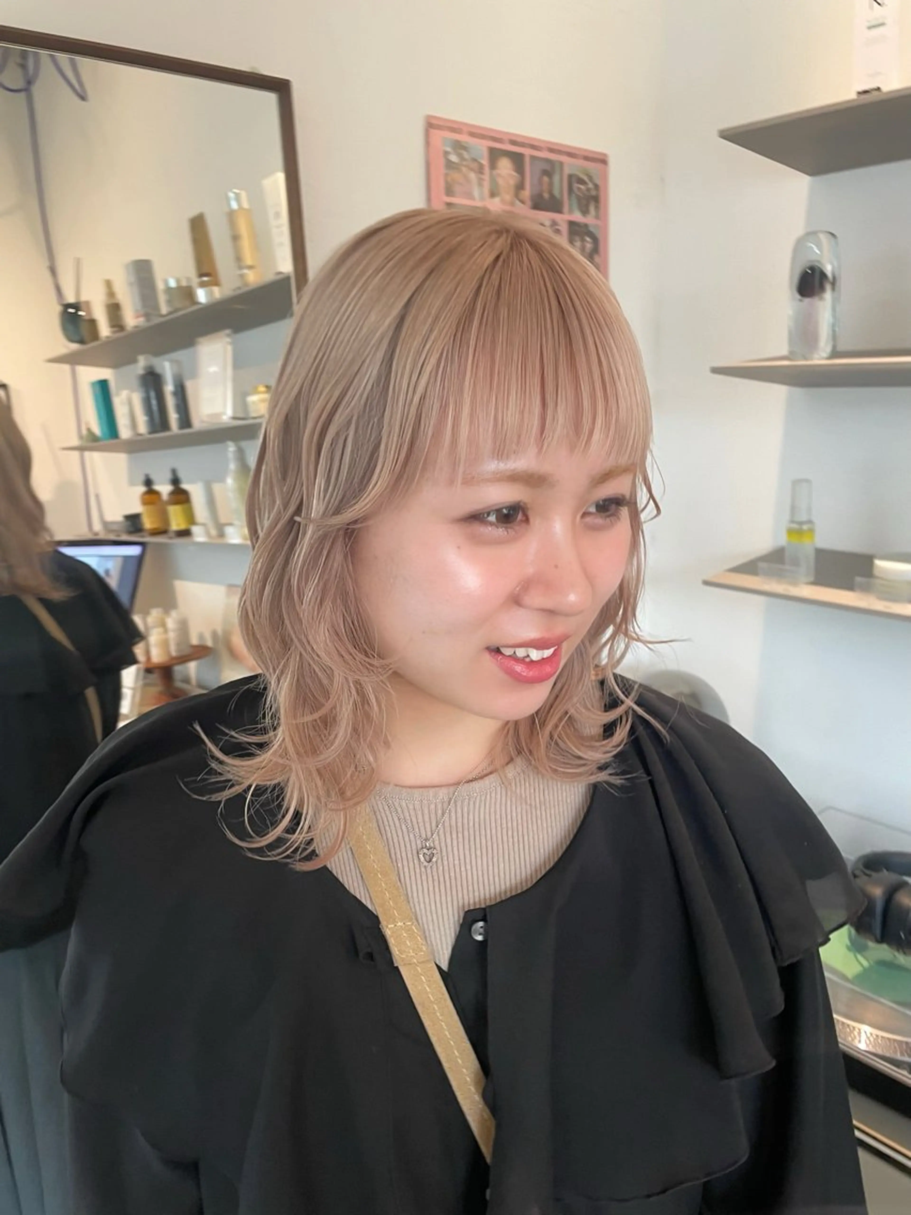 ミディアム レイヤーカット HITOMI 福岡パーマのヘアスタイル