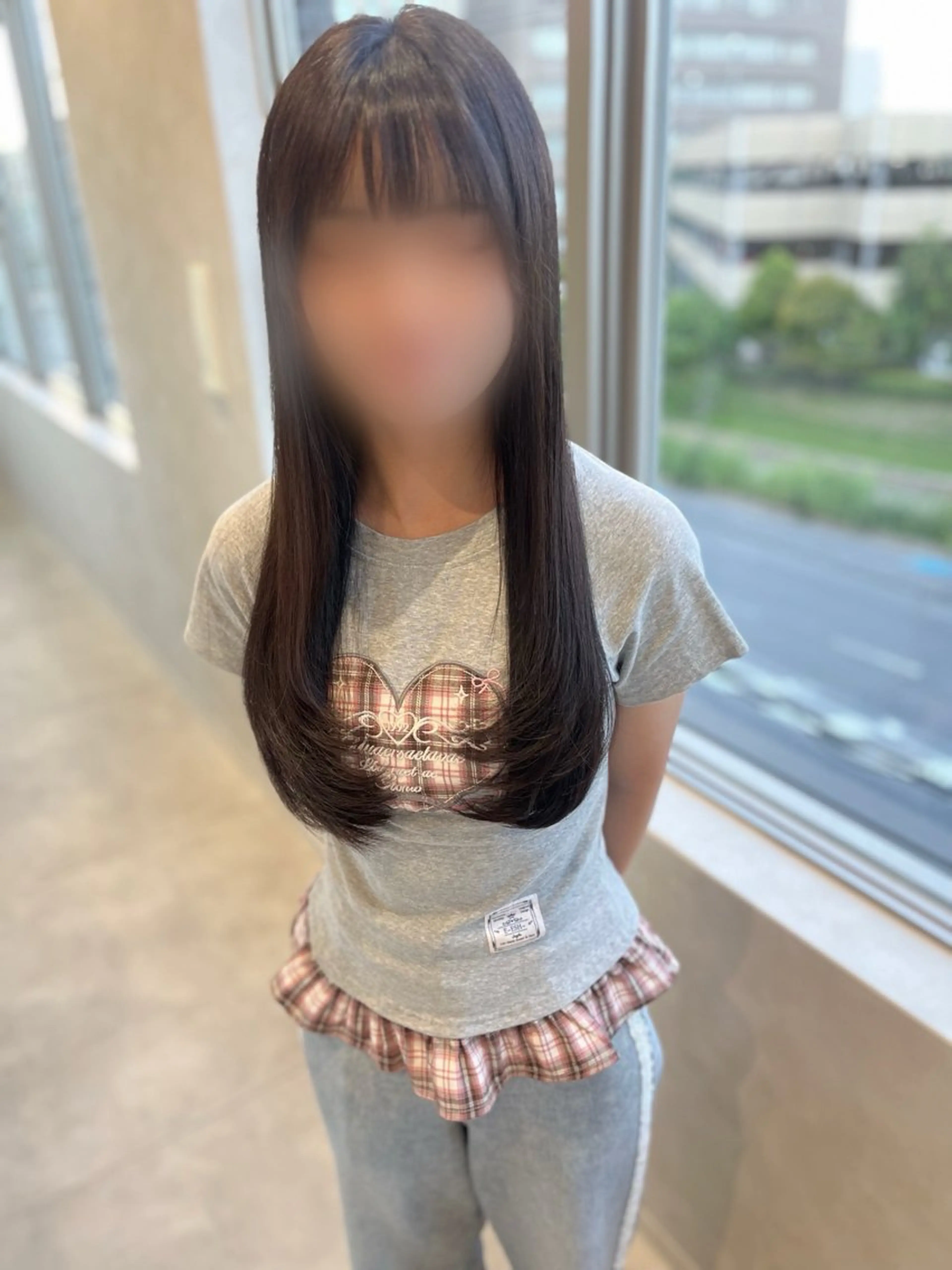 ロング ロングレイヤー 顔まわりレイヤー レイヤーカット ロング Eleanor枚方店 /梅木雄治のヘアスタイル