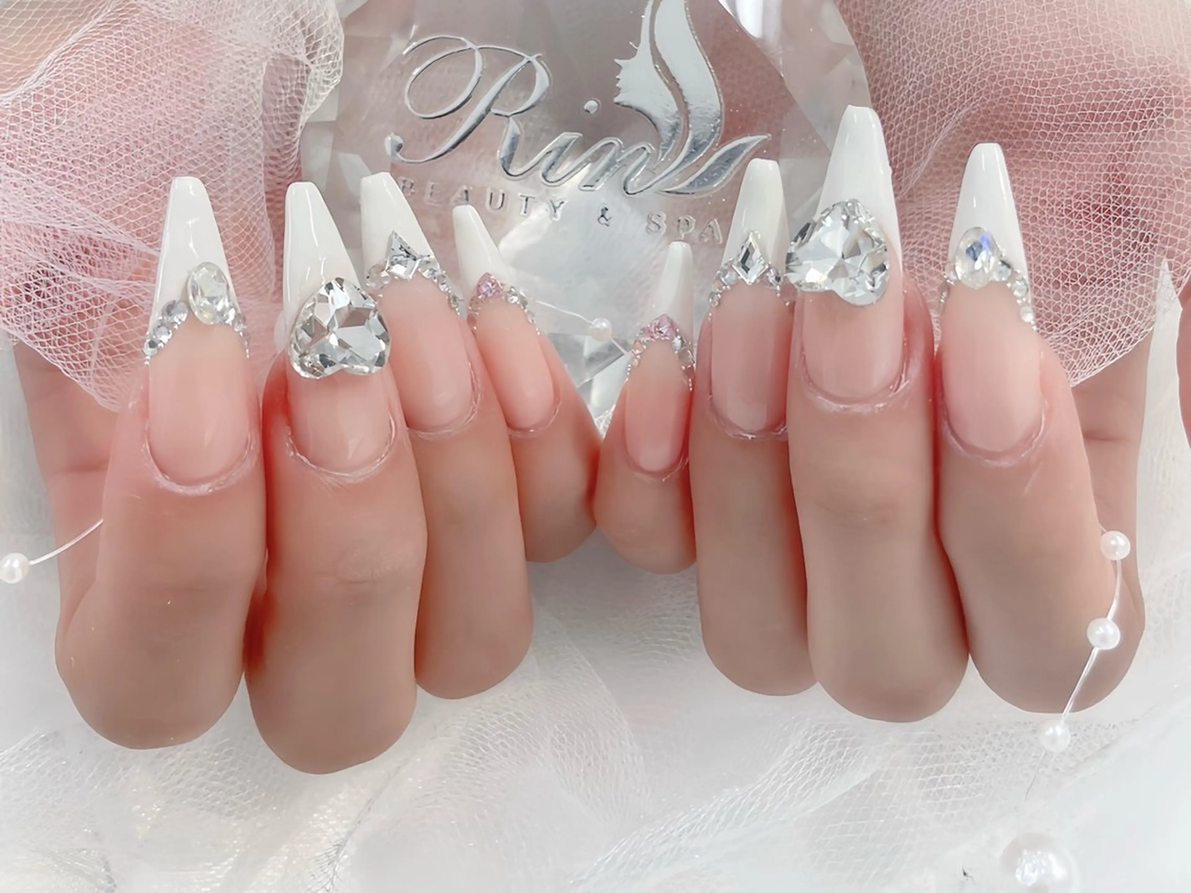 ネイル アートネイル チークネイル ジェルネイル ロングネイル マグネットネイル ハンドネイル Rin Nail 新大久保店のネイルデザイン