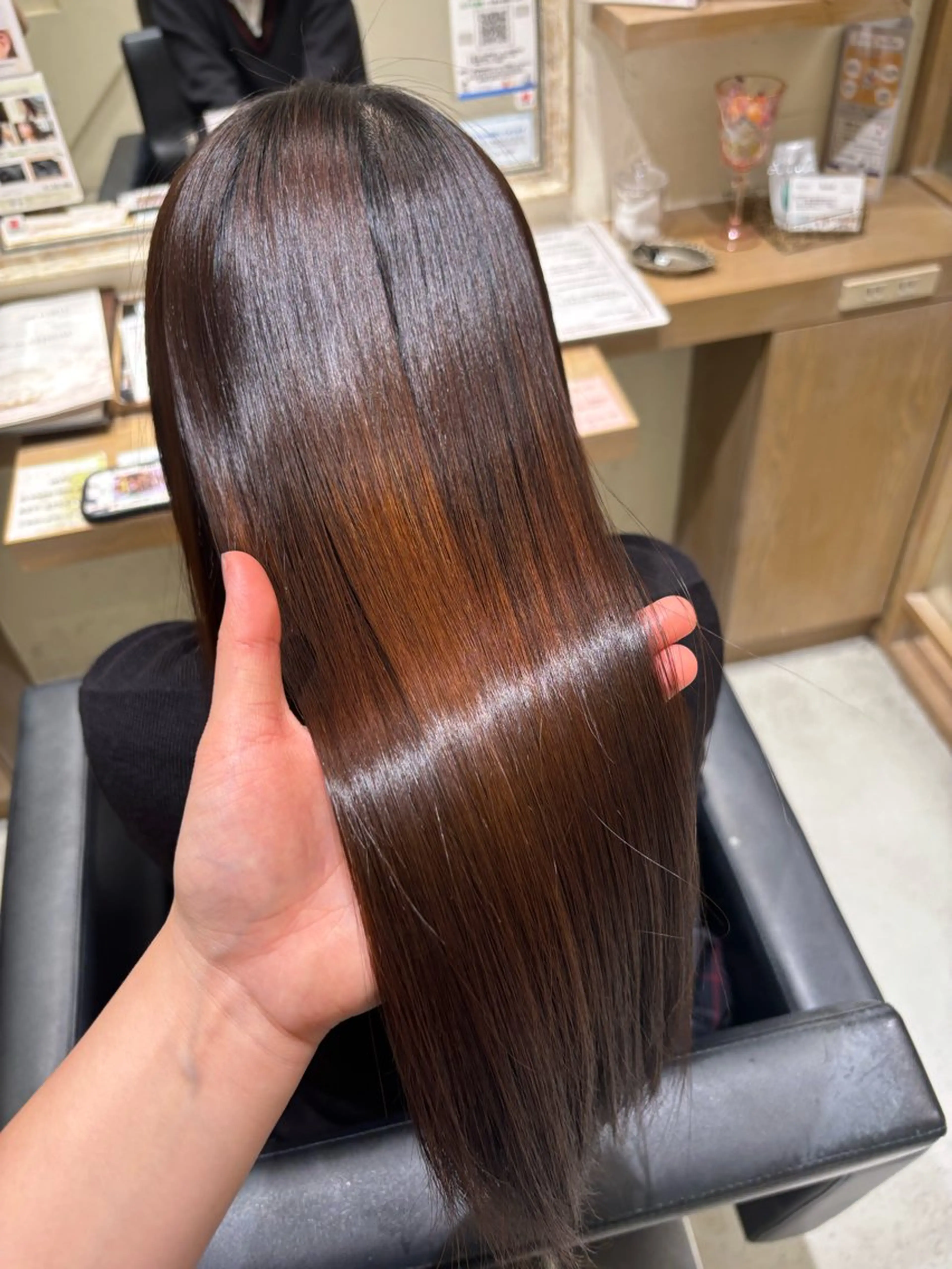 ロング 縮毛矯正 トリートメント 透明感グレージュ/ うるツヤヘア/静岡のヘアスタイル