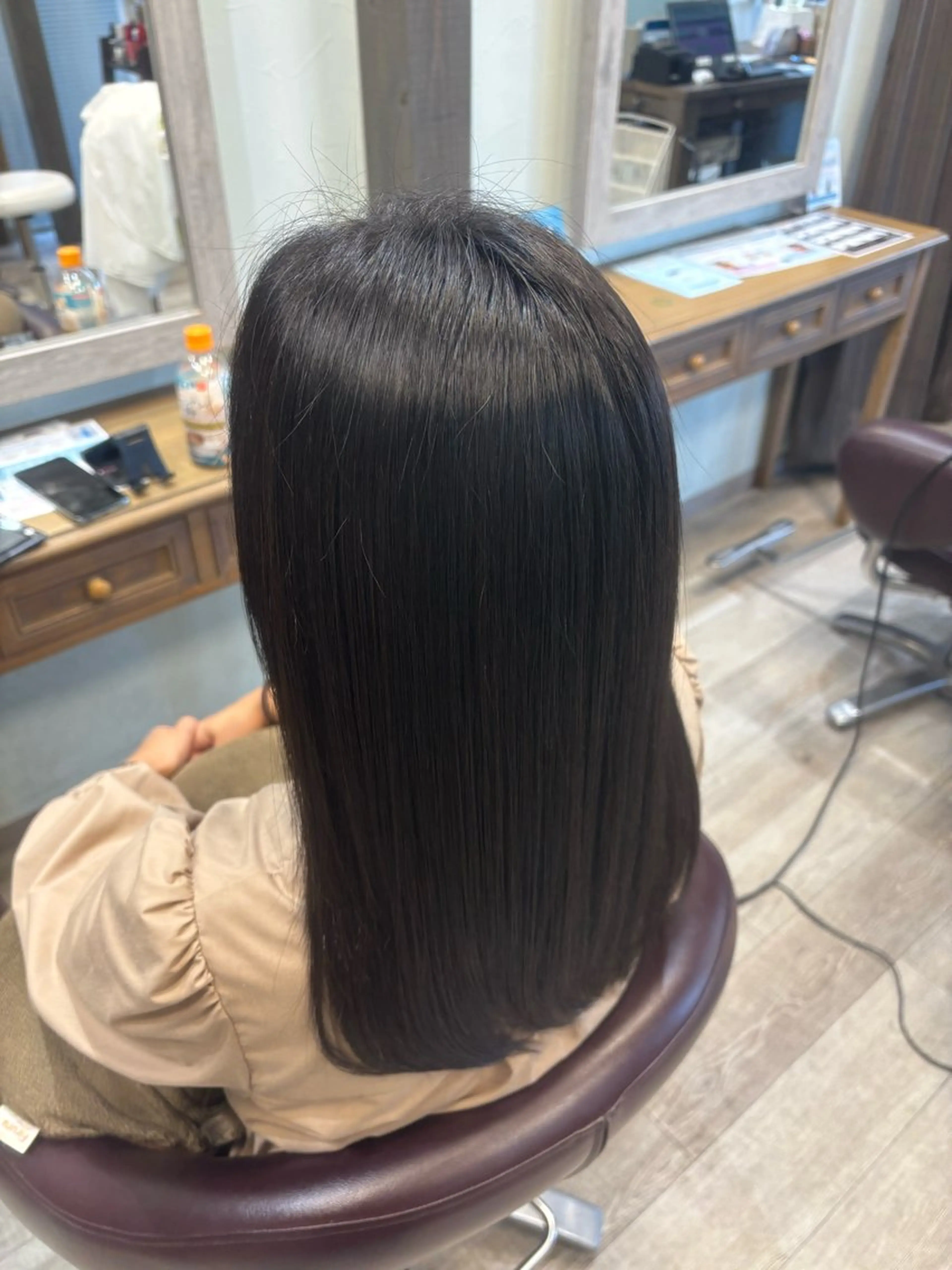 セミロング 疋田 有莉のヘアスタイル