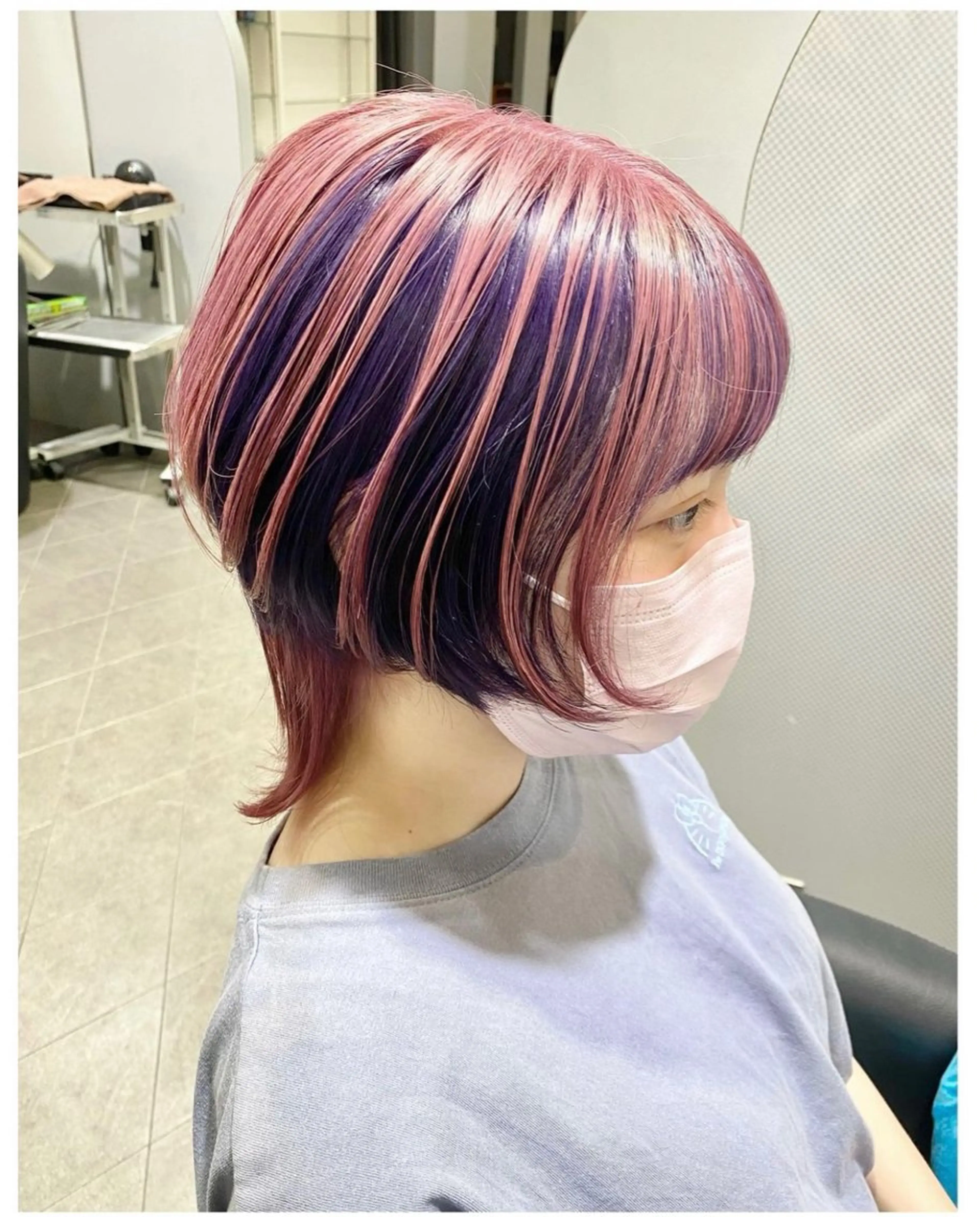 ショート カラー ベージュカラー ピンクカラー ピンクベージュ パープルカラー ヘアカラー TSUNO🦖 派手髪/オタク美容師のヘアスタイル